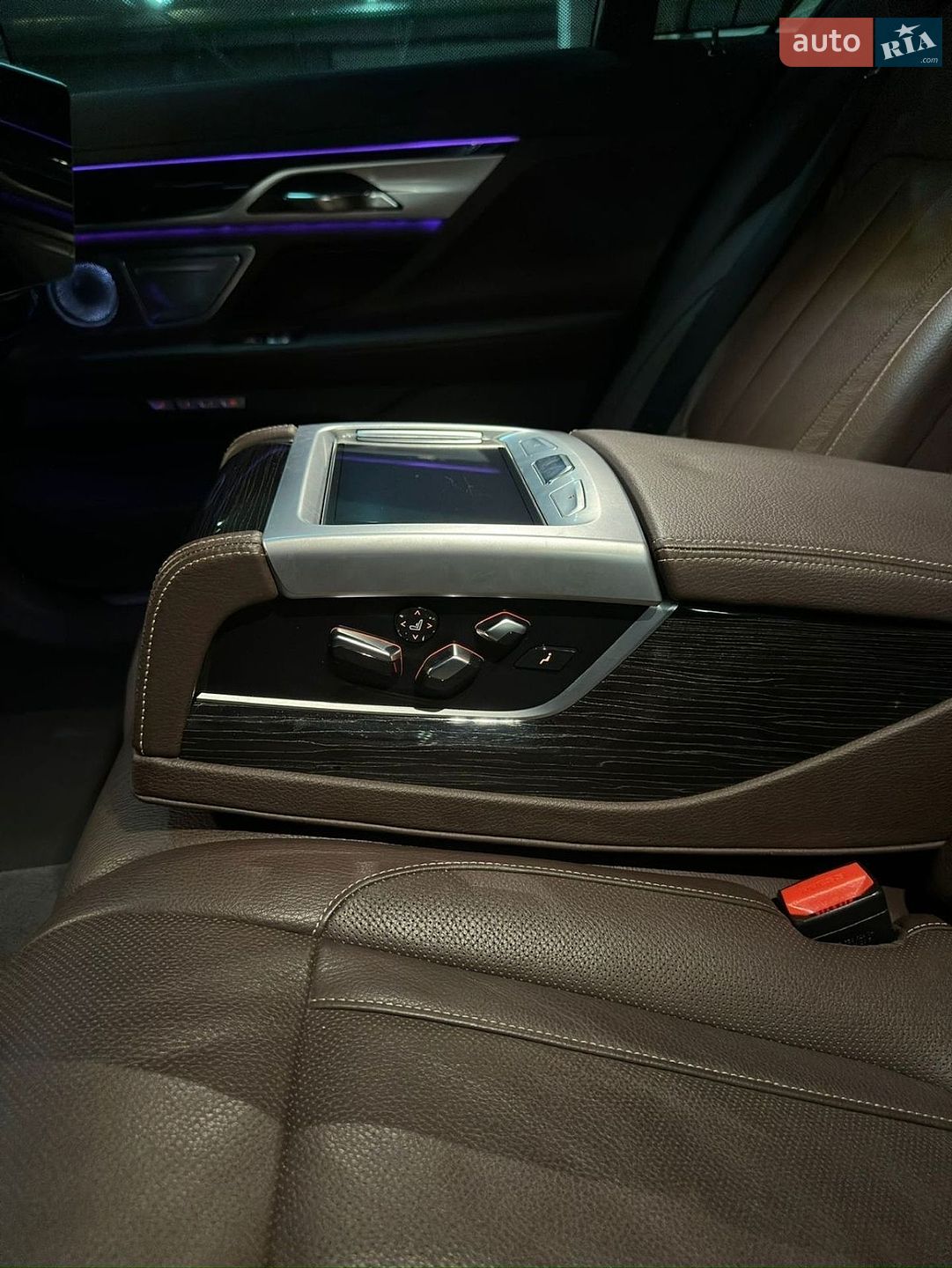BMW 7 Series 2015 VIN WBA7F21040G382450 фото оголошення 18 з 43