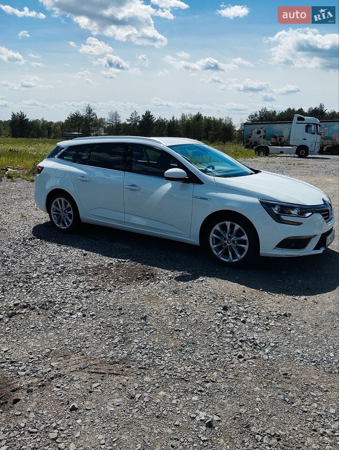Renault Megane 2018 VIN VF1RFB00860996124 фото оголошення 2 з 25