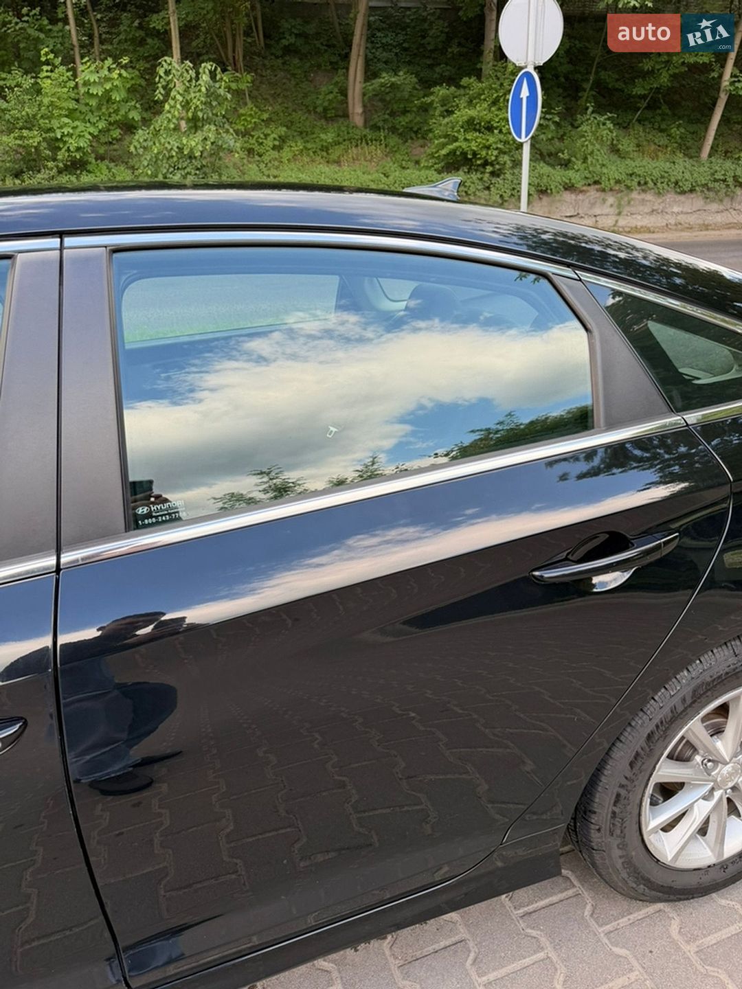 Hyundai Sonata 2018 VIN 5NPE24AF7JH689615 фото оголошення 4 з 30