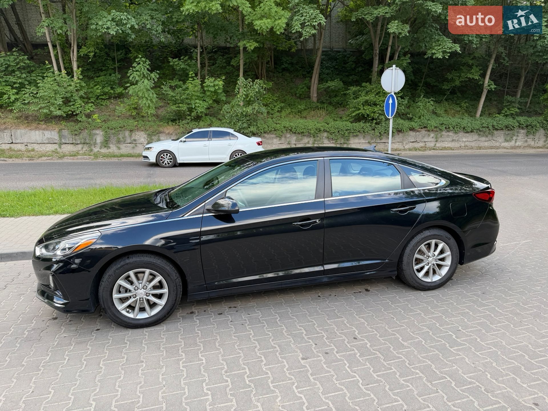 Hyundai Sonata 2018 VIN 5NPE24AF7JH689615 фото оголошення 6 з 30