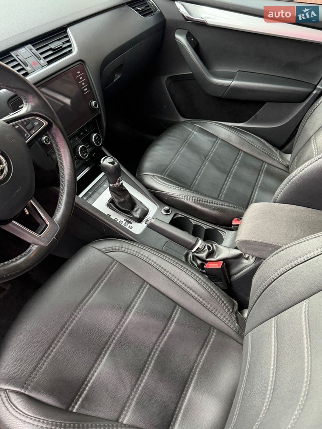 Skoda Octavia 2017 VIN TMBJG7NE9J0026336 фото оголошення 14 з 18
