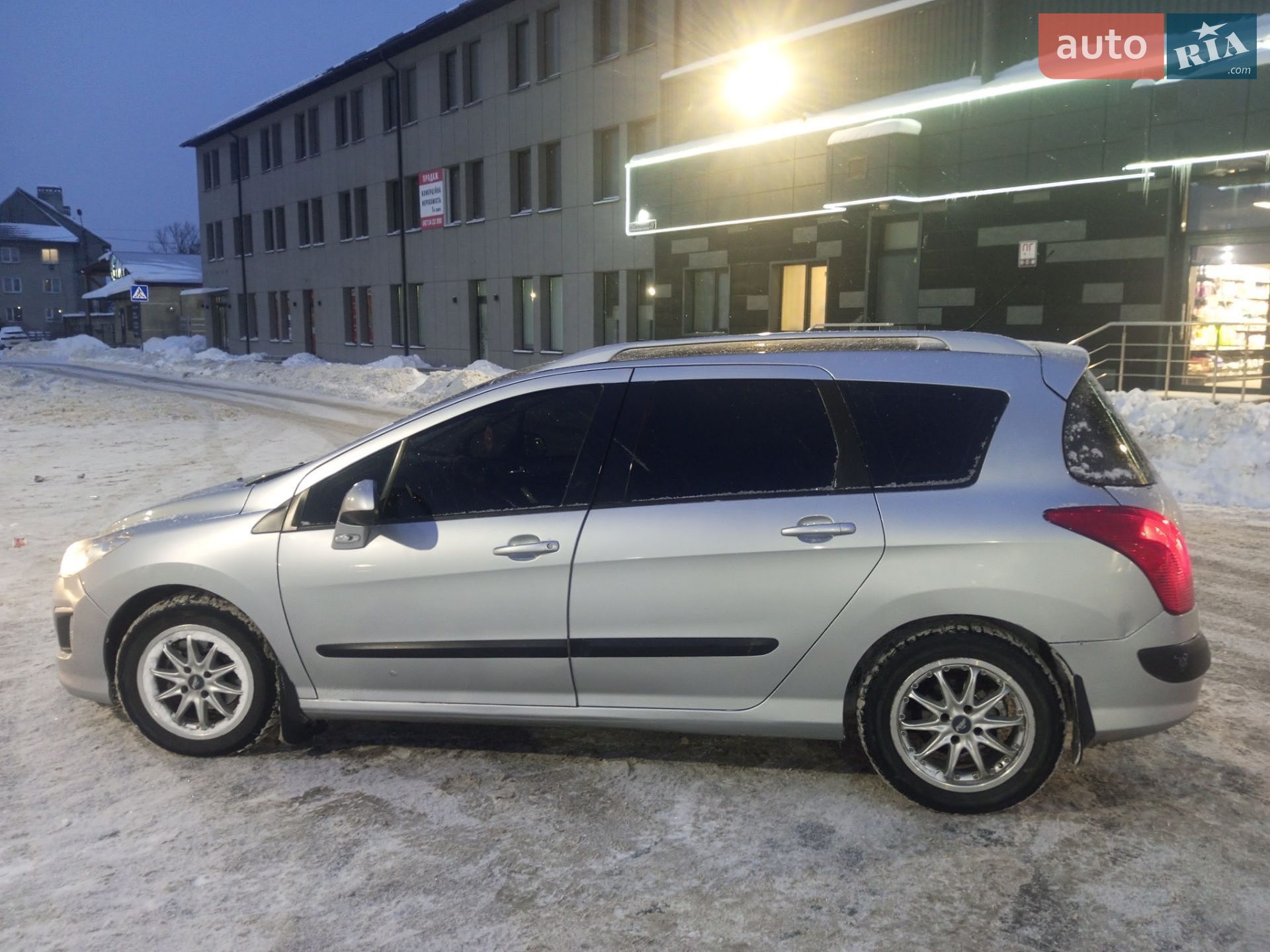 Peugeot 308 2012 VIN VF34E9HR8CS210539 фото оголошення 28 з 37