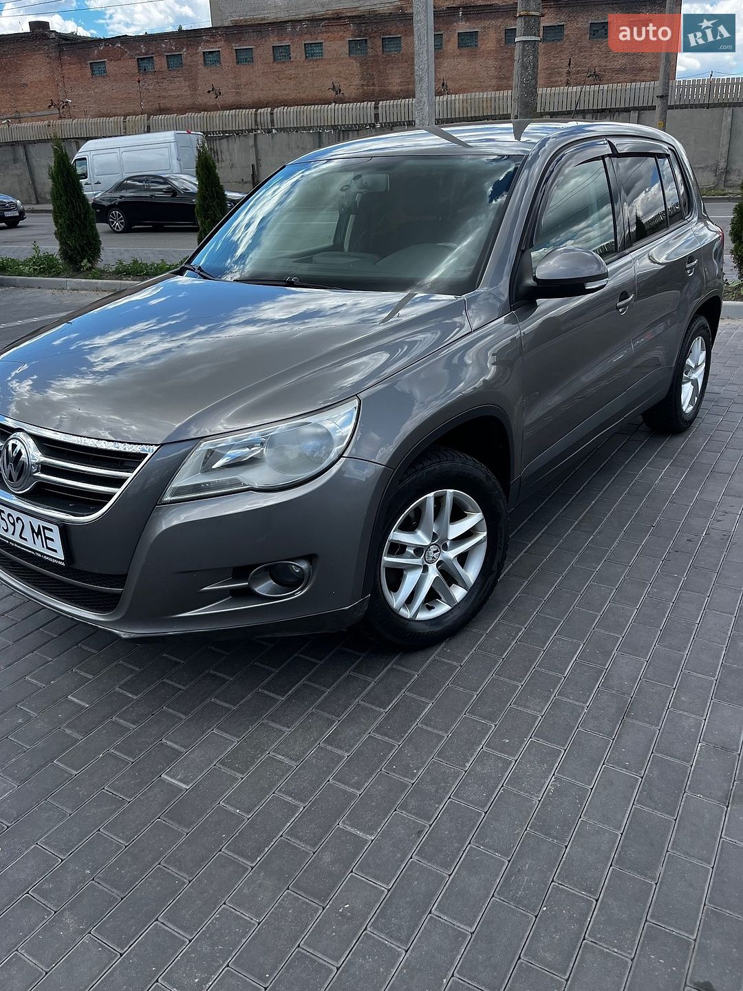 Volkswagen Tiguan 2010 VIN WVGZZZ5NZAW106801 фото оголошення 3 з 17