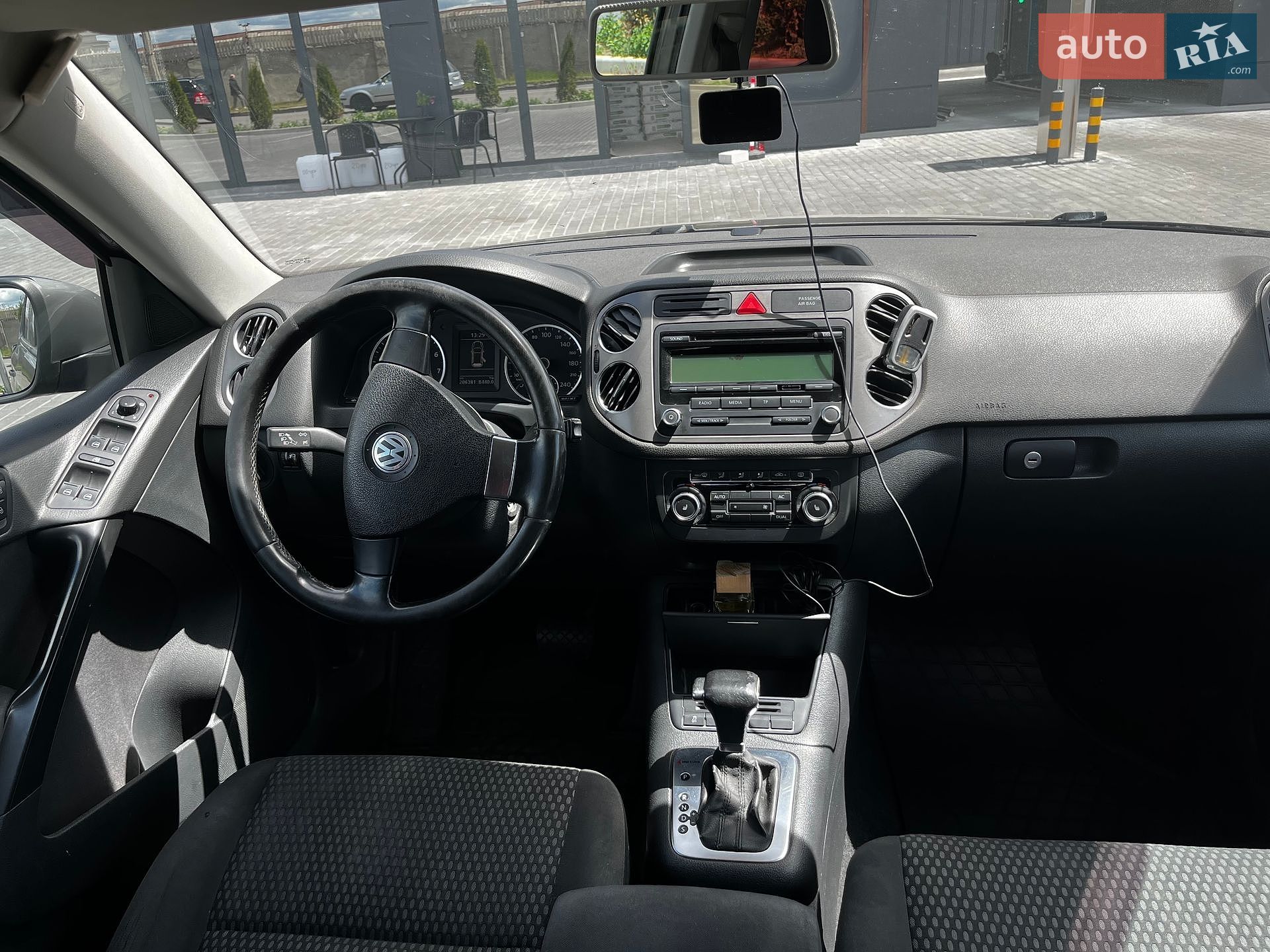 Volkswagen Tiguan 2010 VIN WVGZZZ5NZAW106801 фото оголошення 8 з 17