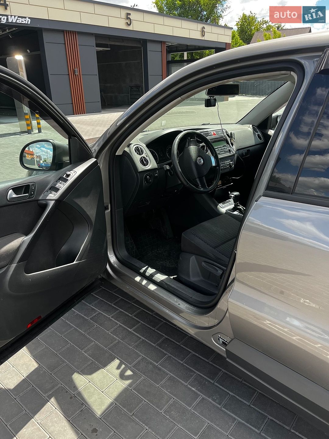 Volkswagen Tiguan 2010 VIN WVGZZZ5NZAW106801 фото оголошення 11 з 17