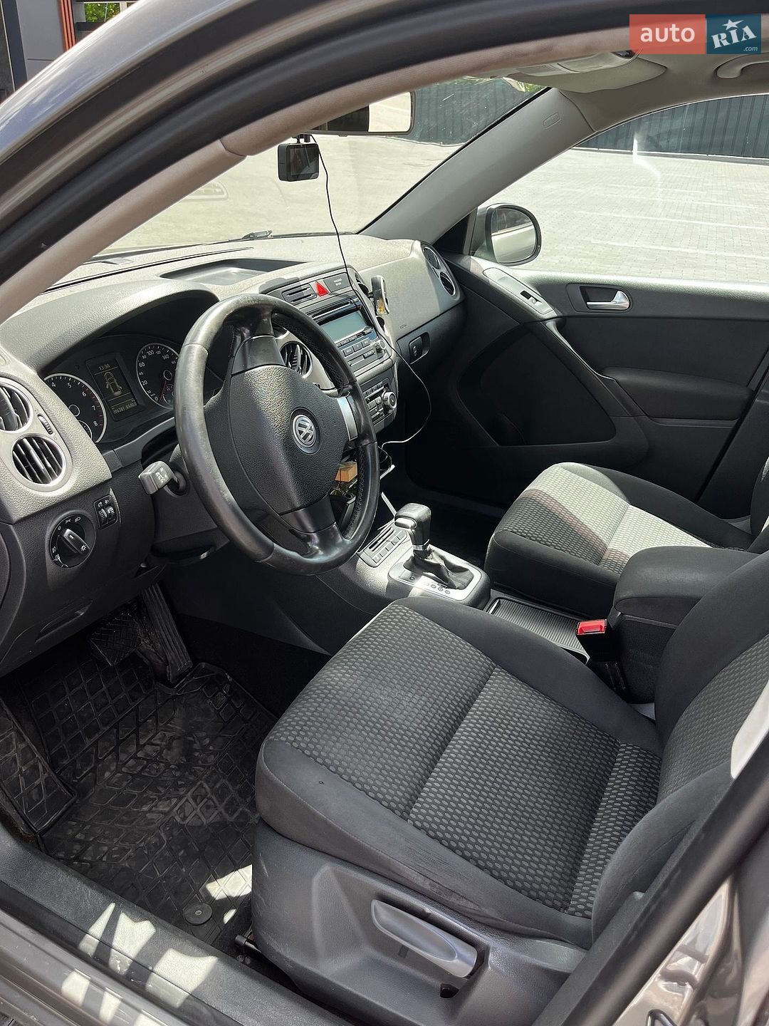 Volkswagen Tiguan 2010 VIN WVGZZZ5NZAW106801 фото оголошення 12 з 17