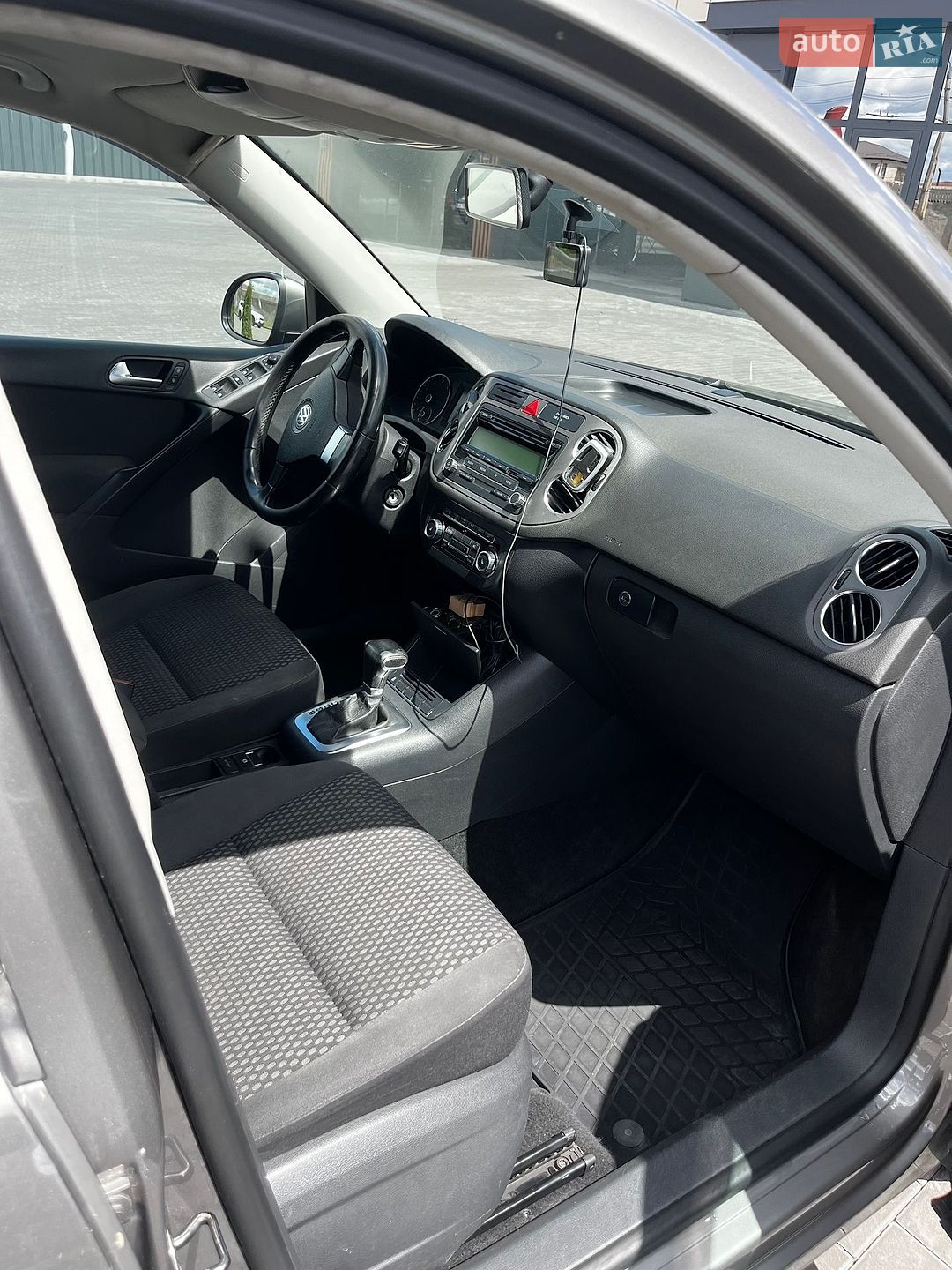 Volkswagen Tiguan 2010 VIN WVGZZZ5NZAW106801 фото оголошення 14 з 17
