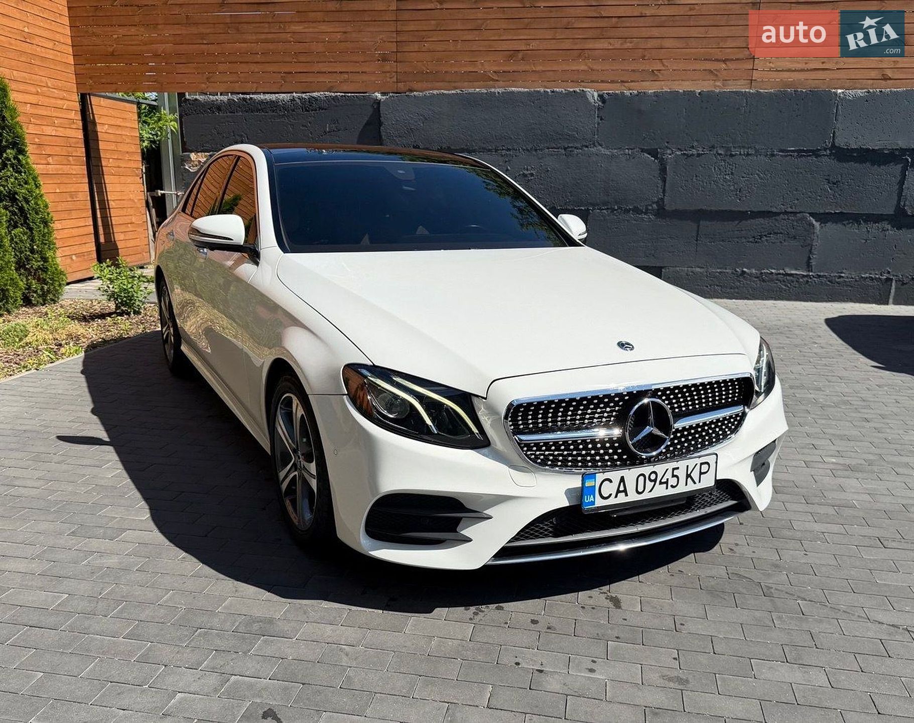 Mercedes-Benz E-Class 2019 VIN WDDZF8EB3LA699420 фото оголошення 7 з 21