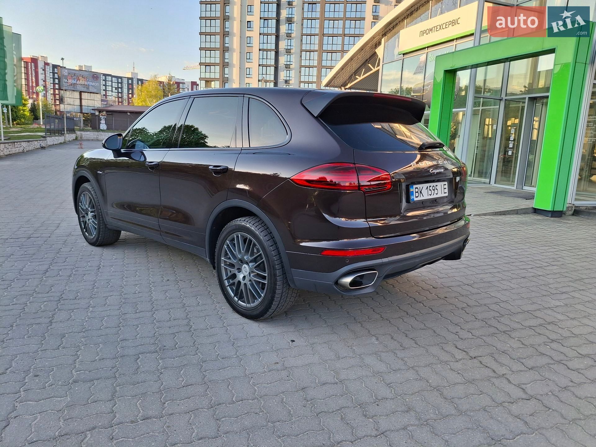 Porsche Cayenne 2015 VIN WP1AF2A29GKA41240 фото оголошення 19 з 101