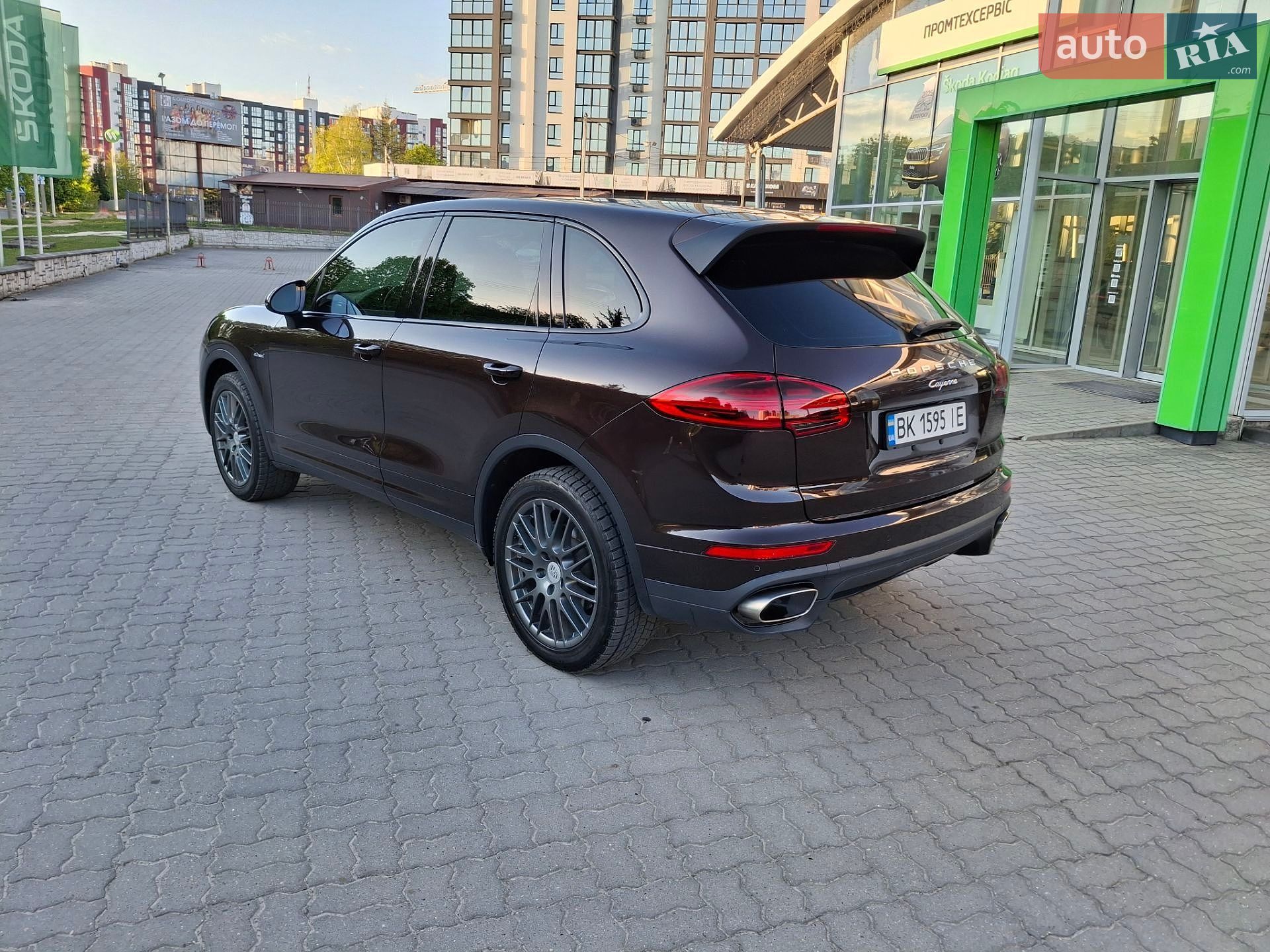 Porsche Cayenne 2015 VIN WP1AF2A29GKA41240 фото оголошення 18 з 101
