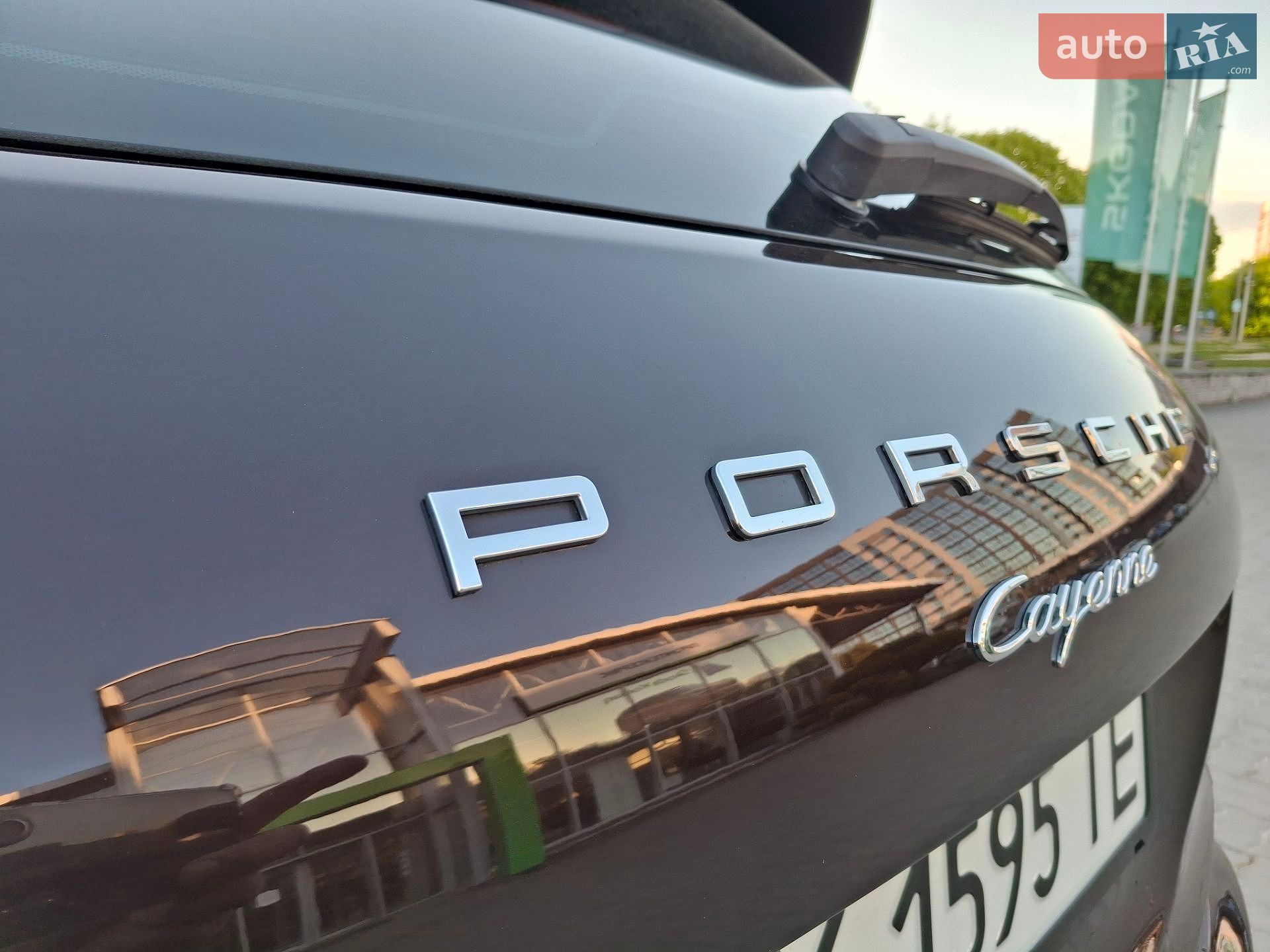Porsche Cayenne 2015 VIN WP1AF2A29GKA41240 фото оголошення 39 з 101