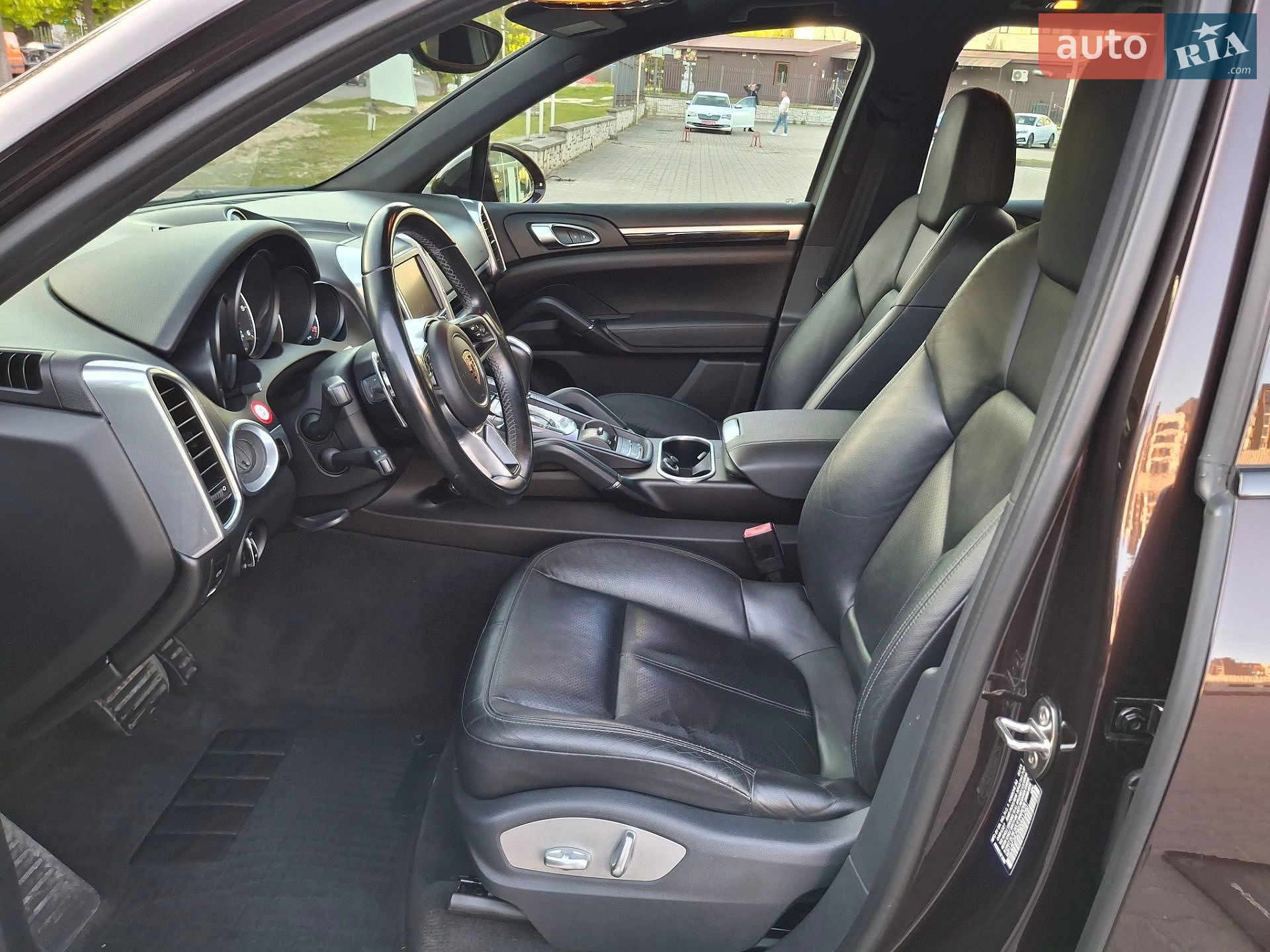 Porsche Cayenne 2015 VIN WP1AF2A29GKA41240 фото оголошення 44 з 101