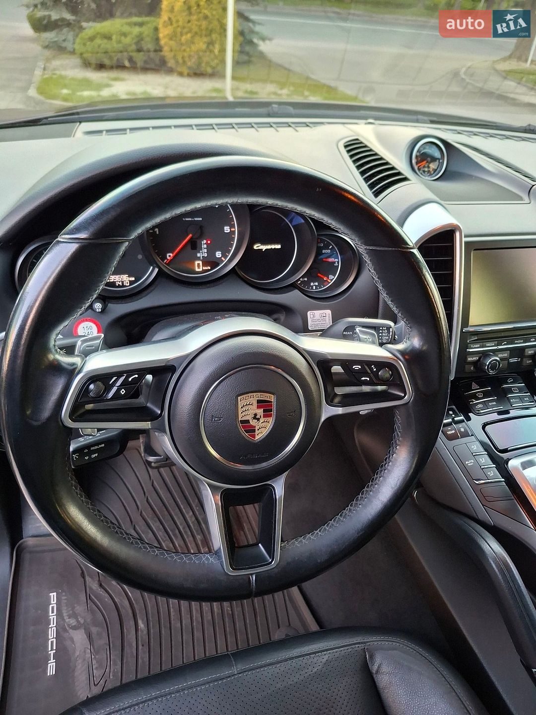 Porsche Cayenne 2015 VIN WP1AF2A29GKA41240 фото оголошення 49 з 101