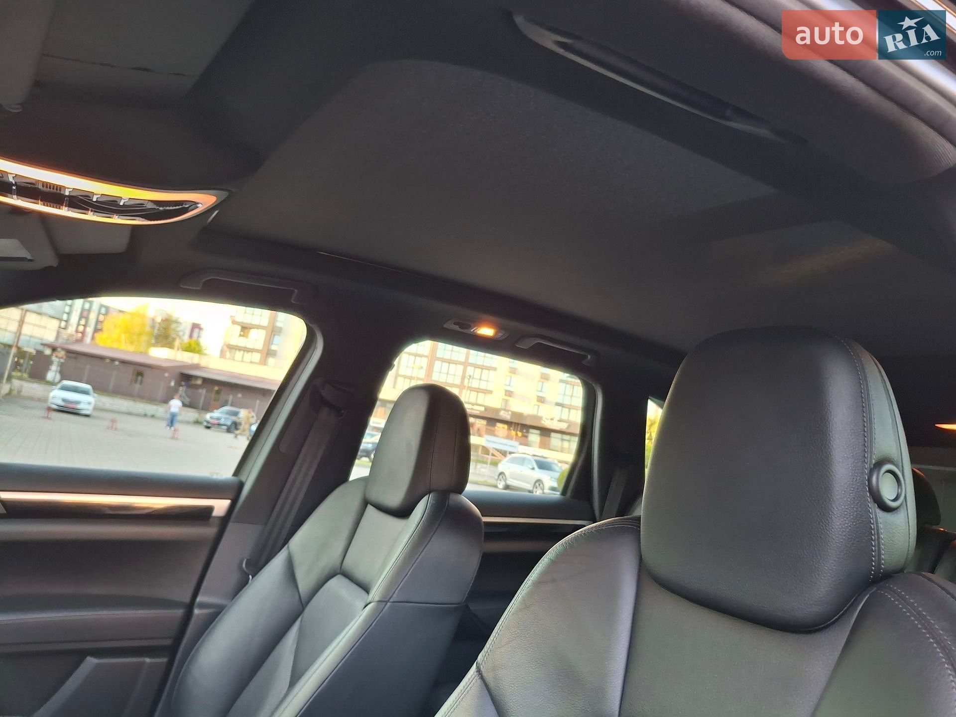 Porsche Cayenne 2015 VIN WP1AF2A29GKA41240 фото оголошення 48 з 101