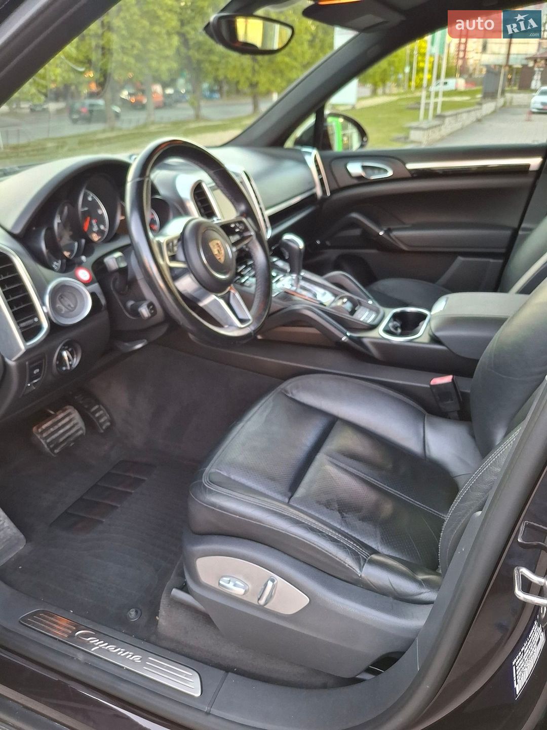 Porsche Cayenne 2015 VIN WP1AF2A29GKA41240 фото оголошення 42 з 101