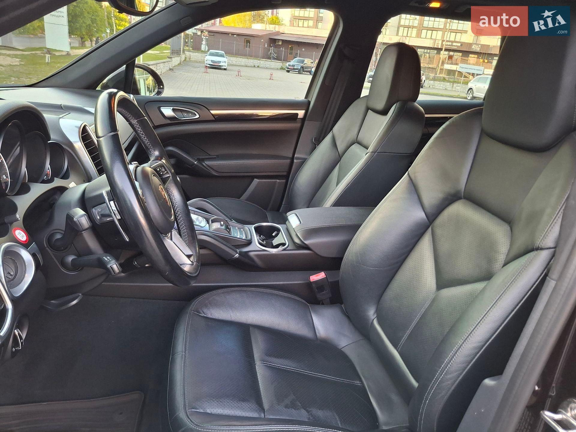 Porsche Cayenne 2015 VIN WP1AF2A29GKA41240 фото оголошення 53 з 101