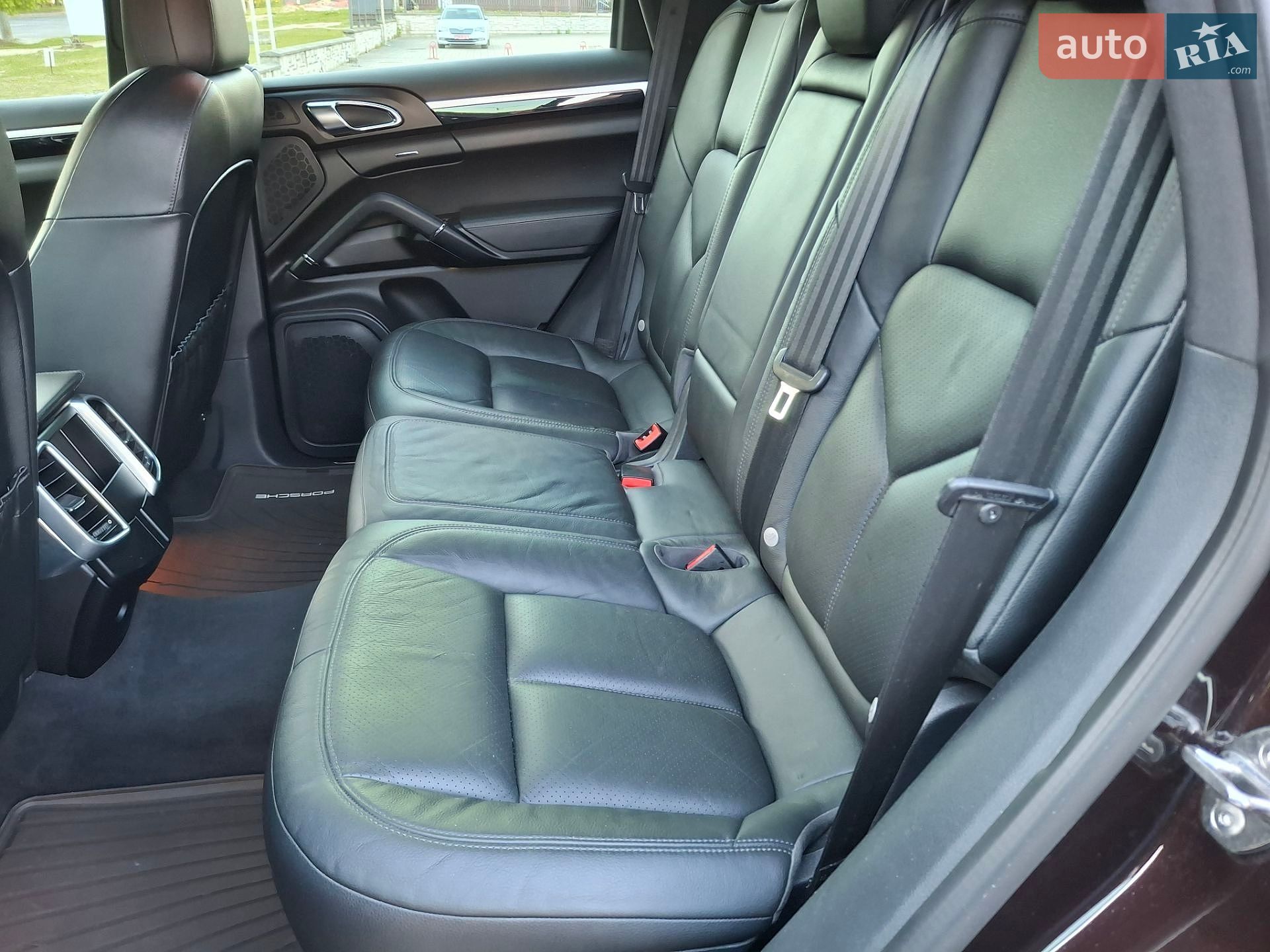 Porsche Cayenne 2015 VIN WP1AF2A29GKA41240 фото оголошення 57 з 101