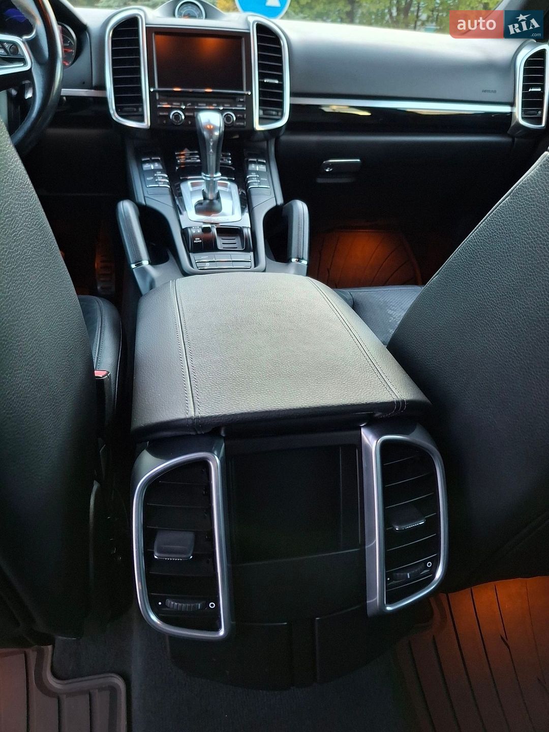 Porsche Cayenne 2015 VIN WP1AF2A29GKA41240 фото оголошення 60 з 101