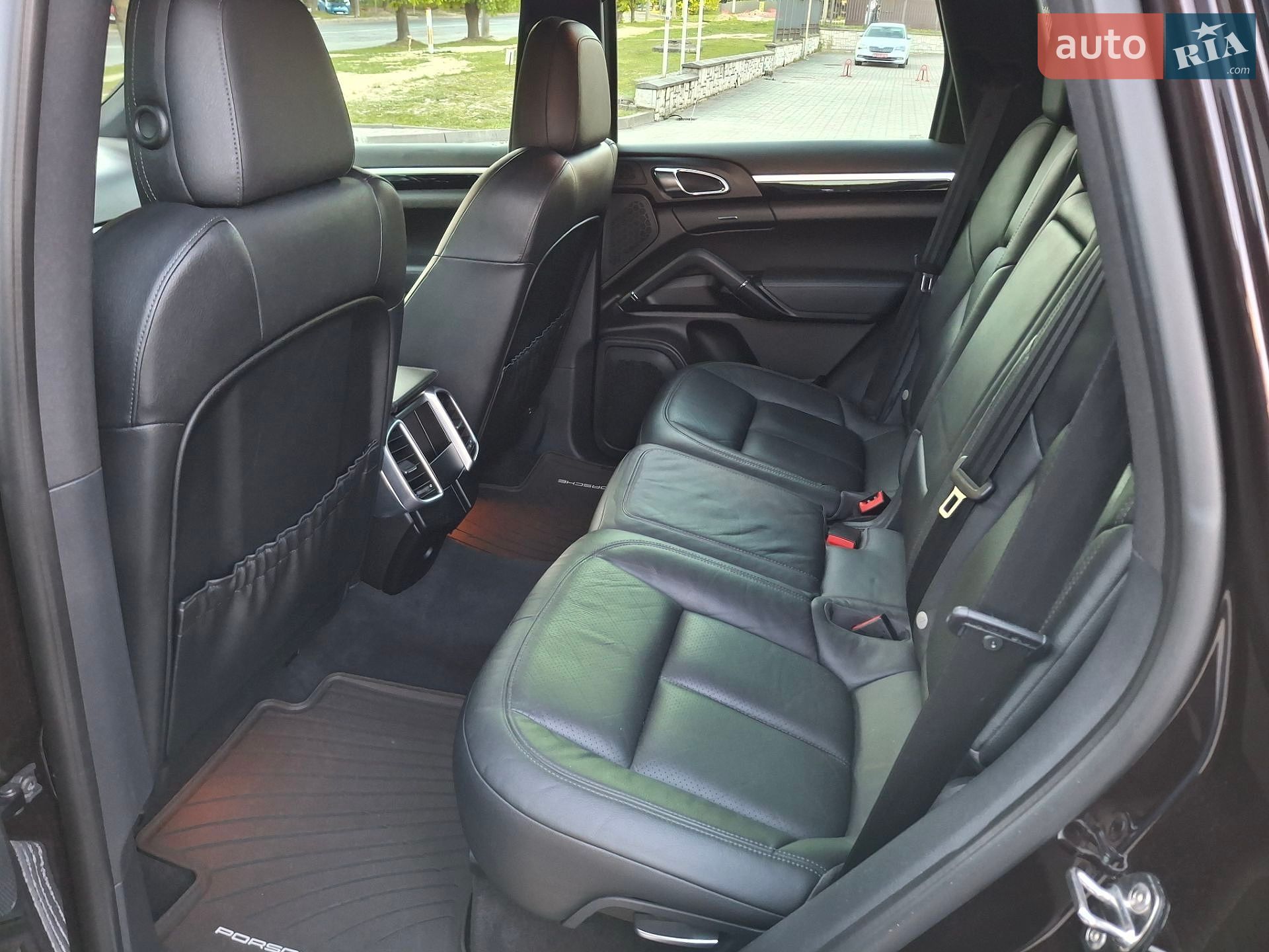Porsche Cayenne 2015 VIN WP1AF2A29GKA41240 фото оголошення 58 з 101