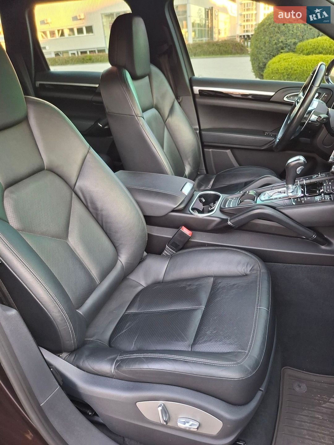 Porsche Cayenne 2015 VIN WP1AF2A29GKA41240 фото оголошення 64 з 101