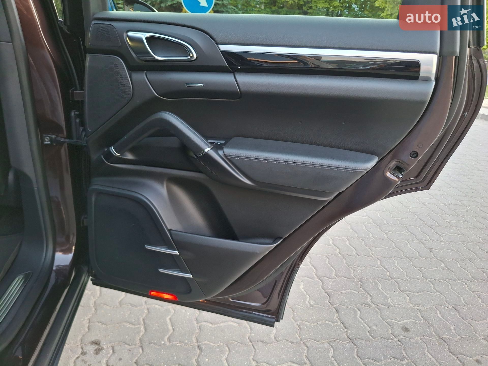 Porsche Cayenne 2015 VIN WP1AF2A29GKA41240 фото оголошення 75 з 101