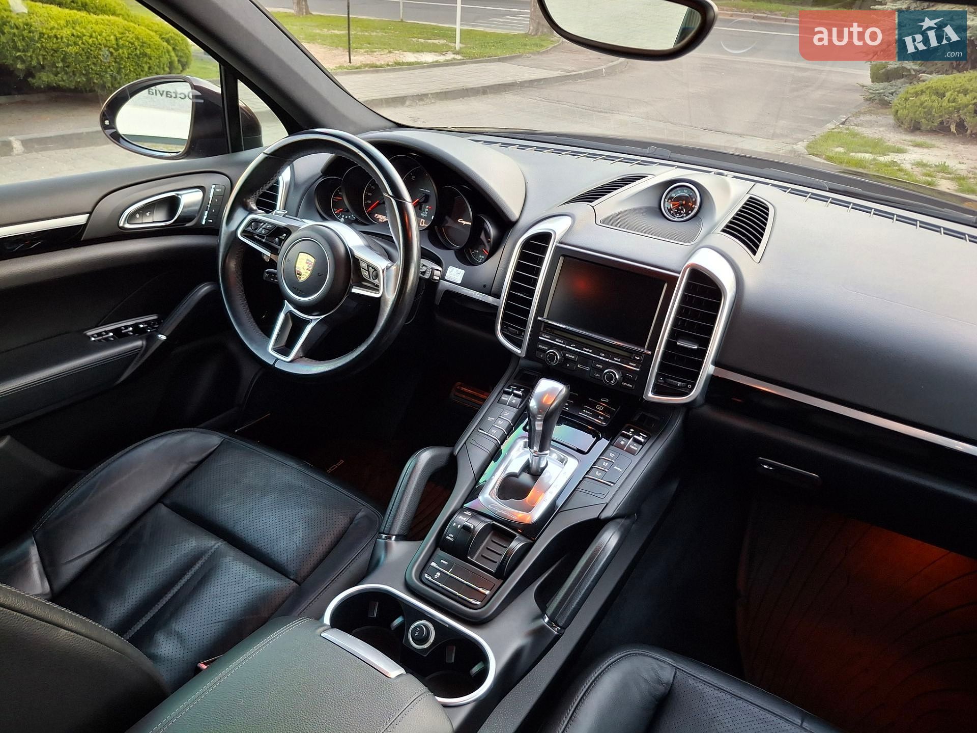 Porsche Cayenne 2015 VIN WP1AF2A29GKA41240 фото оголошення 74 з 101