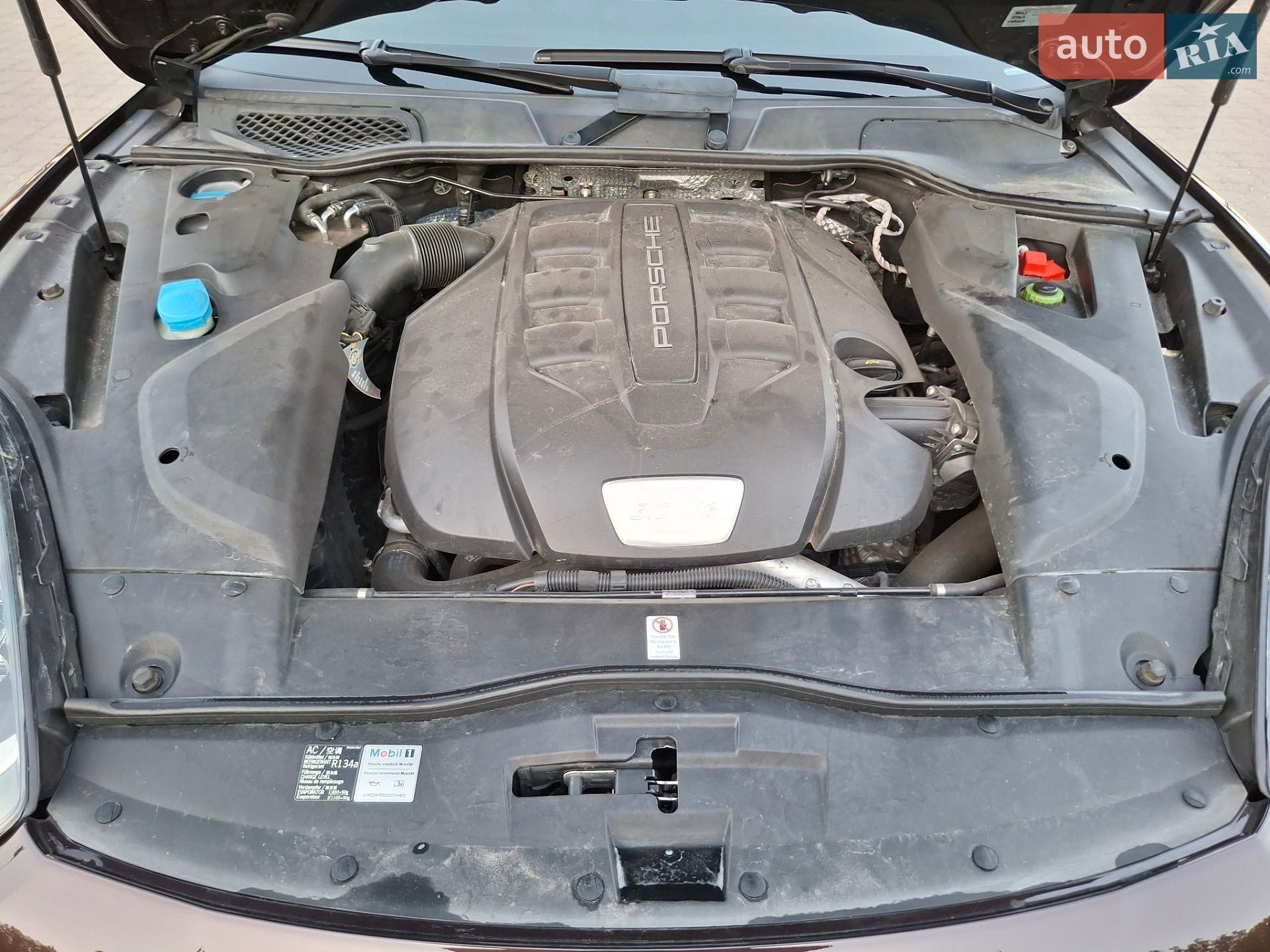 Porsche Cayenne 2015 VIN WP1AF2A29GKA41240 фото оголошення 83 з 101