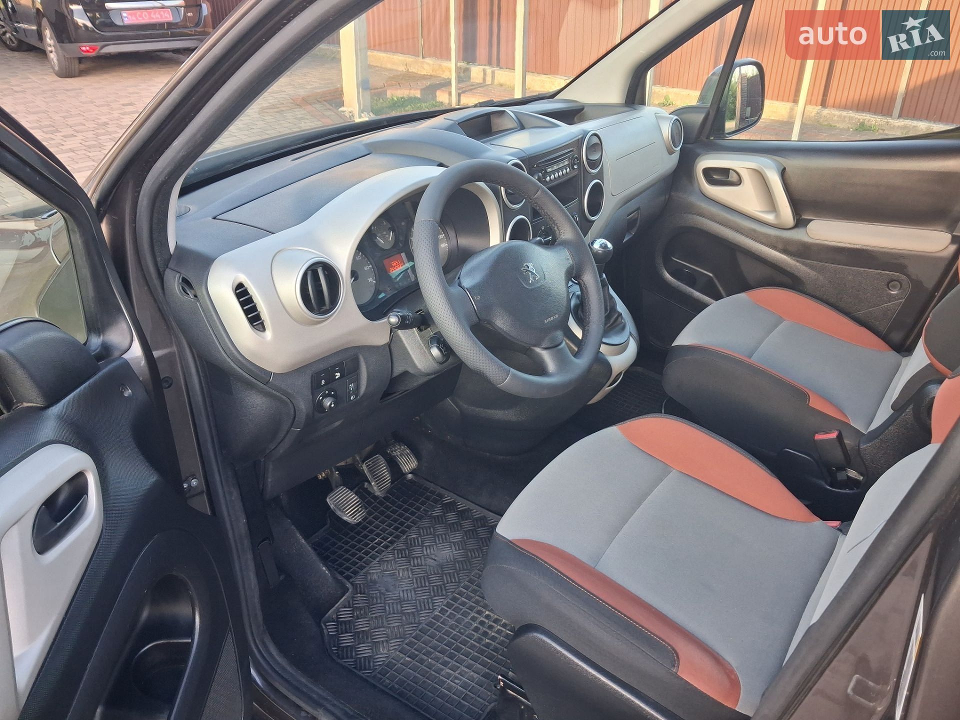 Peugeot Partner 2016 VIN VF37JBHY6GJ784281 фото оголошення 33 з 39