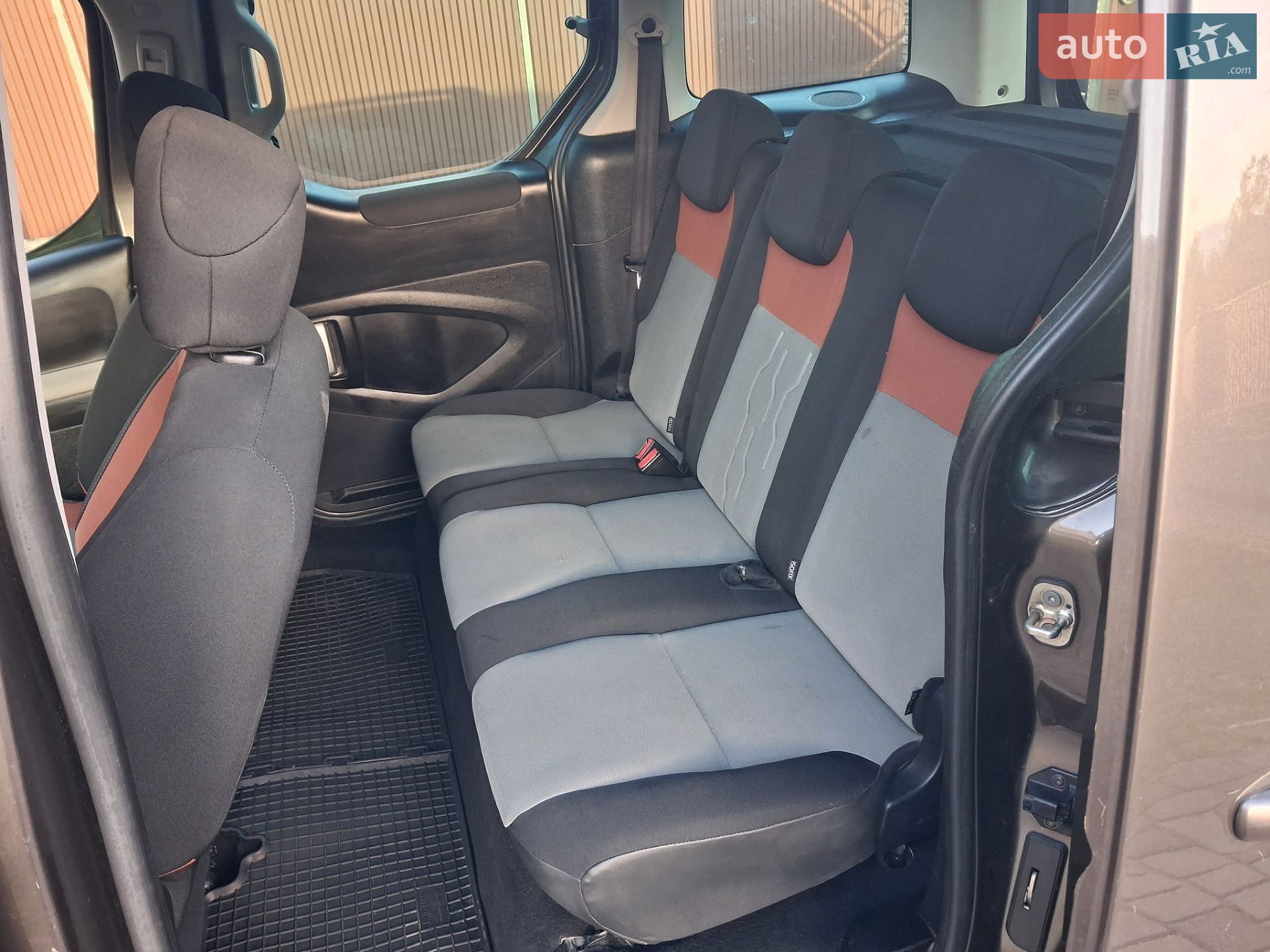 Peugeot Partner 2016 VIN VF37JBHY6GJ784281 фото оголошення 32 з 39