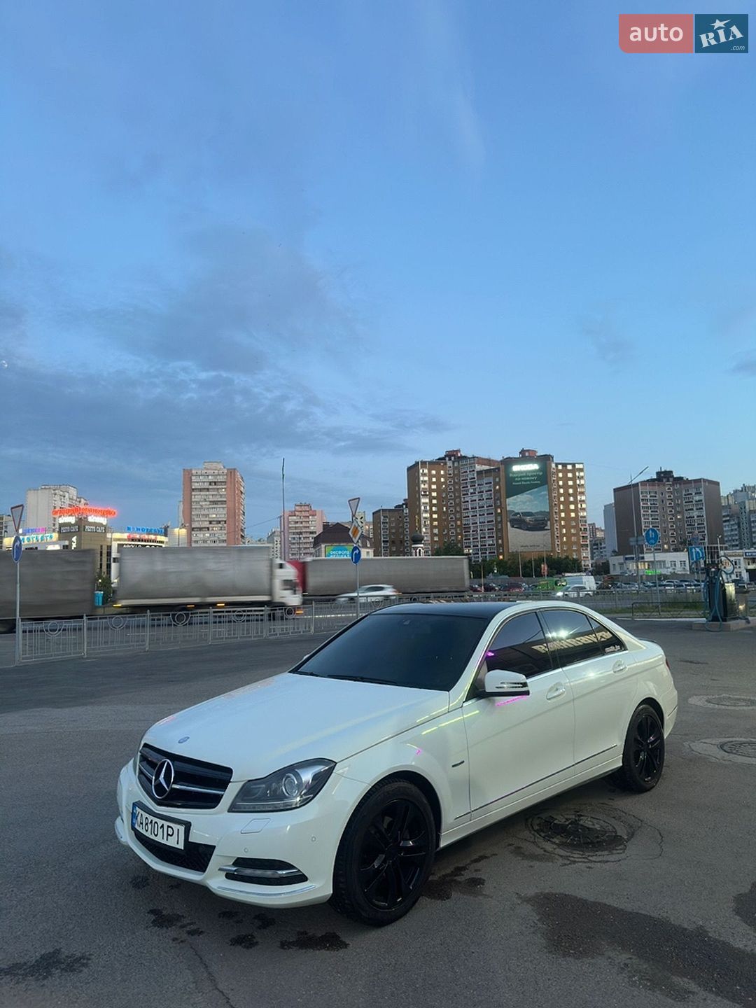 Mercedes-Benz C-Class 2011 VIN WDD2040481A556934 фото оголошення 3 з 10