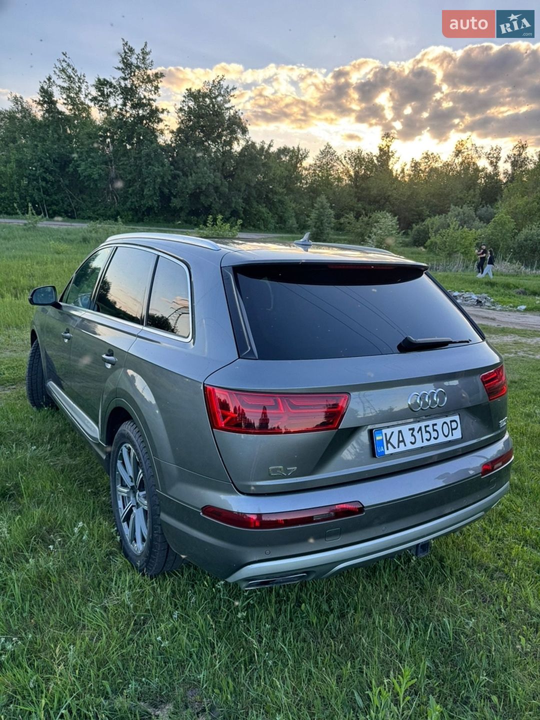 Audi Q7 2017 VIN WA1VAAF76JD005723 фото оголошення 2 з 19