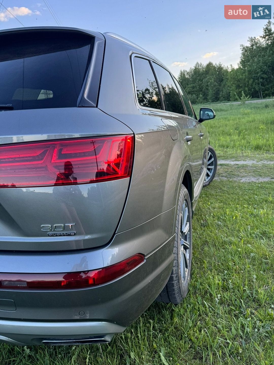 Audi Q7 2017 VIN WA1VAAF76JD005723 фото оголошення 4 з 19