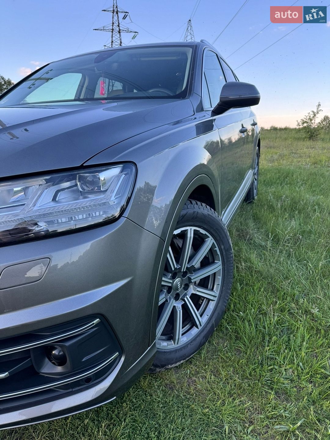 Audi Q7 2017 VIN WA1VAAF76JD005723 фото оголошення 17 з 19