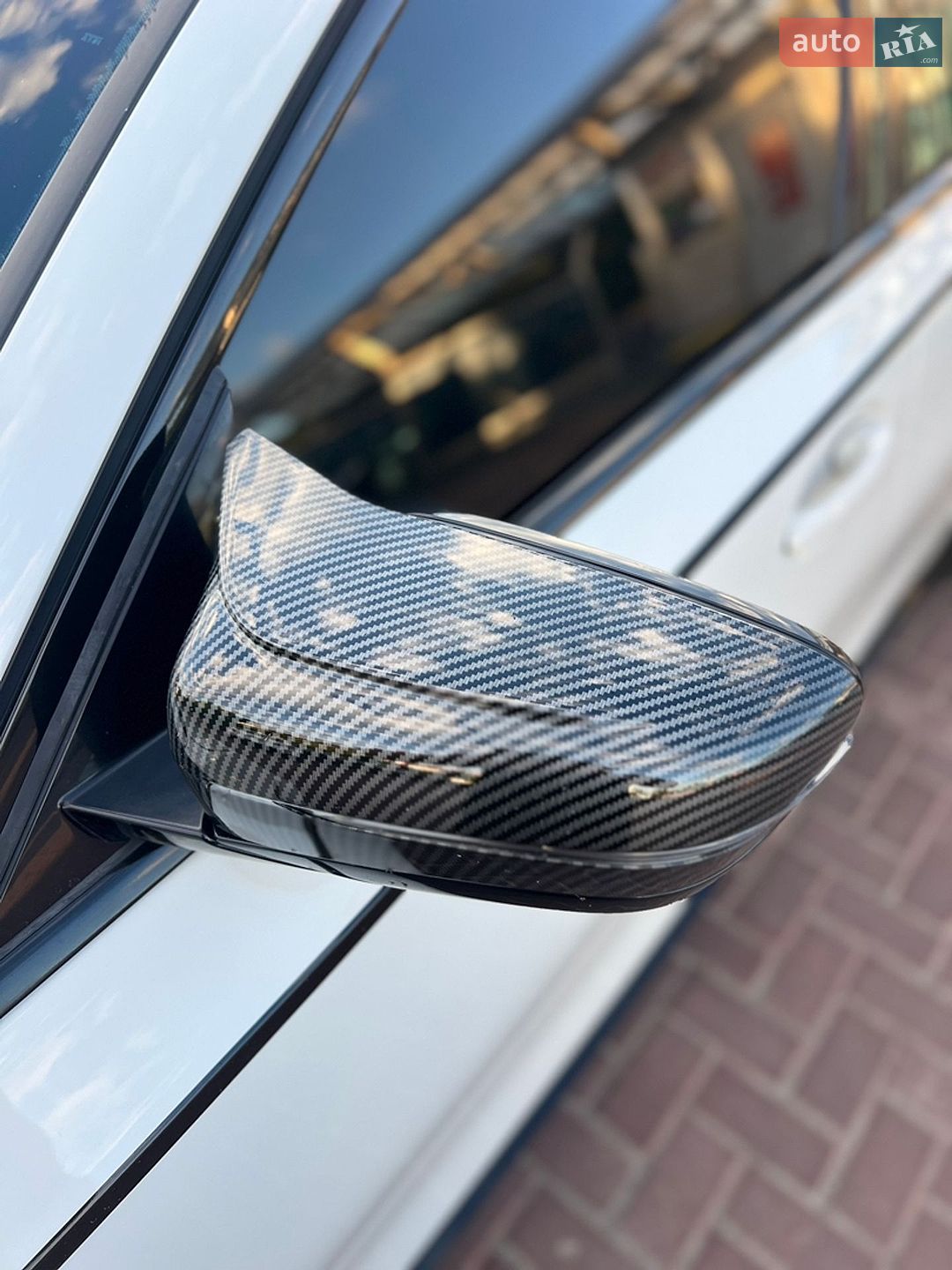 BMW 3 Series 2019 VIN WBA5R7C53KAJ87126 фото оголошення 17 з 58