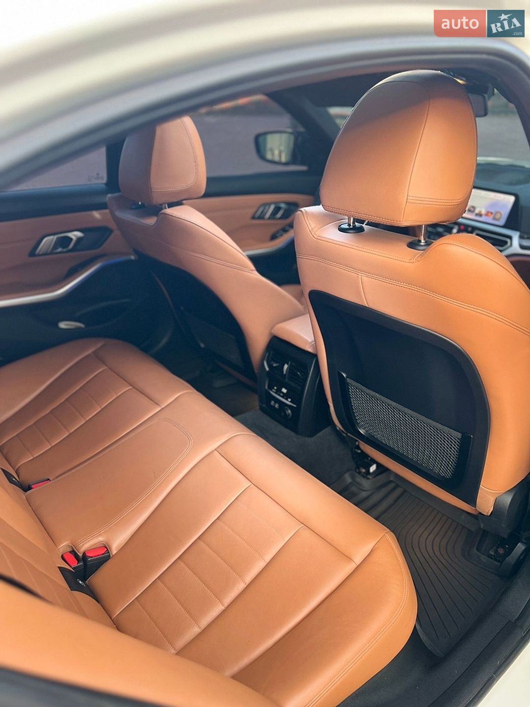 BMW 3 Series 2019 VIN WBA5R7C53KAJ87126 фото оголошення 28 з 58