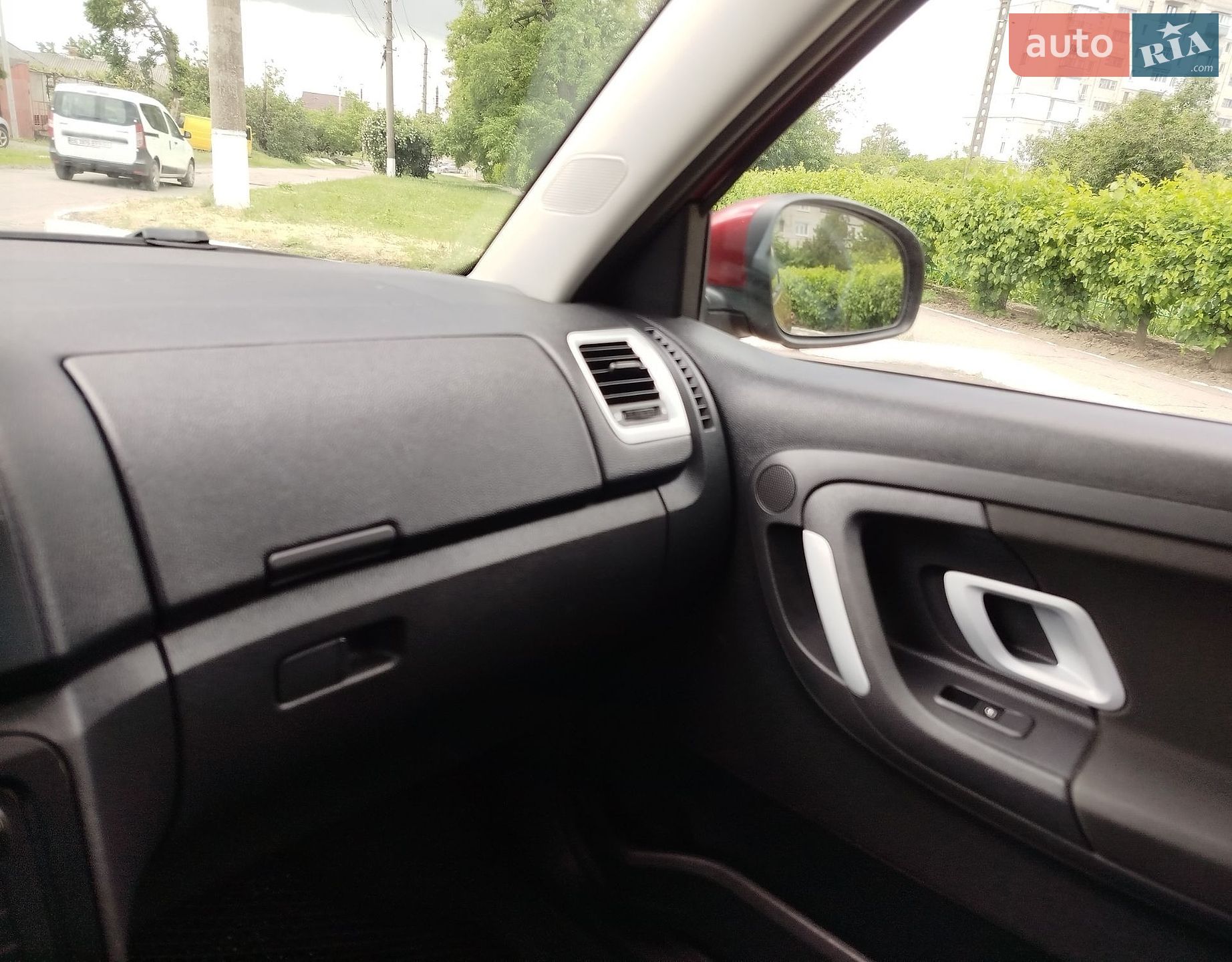 Skoda Fabia 2008 VIN TMBGH65J783126197 фото оголошення 37 з 45