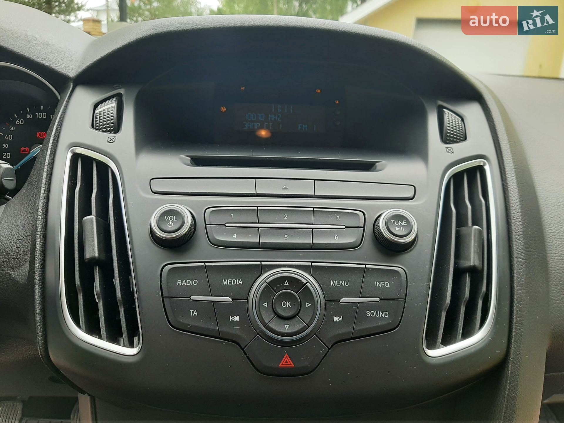 Ford Focus 2015 VIN WF05XXGCC5FE26387 фото оголошення 30 з 37