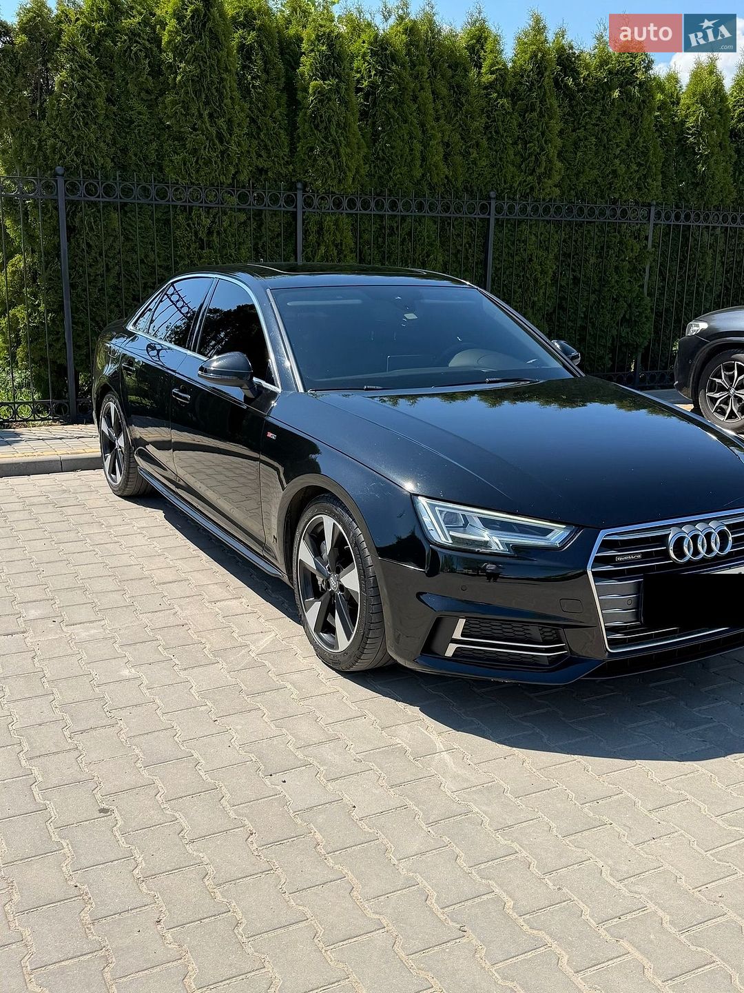 Audi A4 2016 VIN WAUENAF44HN005950 фото оголошення 13 з 15