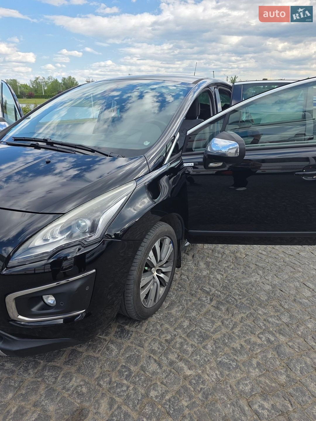 Peugeot 3008 2014 VIN VF30URHE8ES214057 фото оголошення 2 з 19
