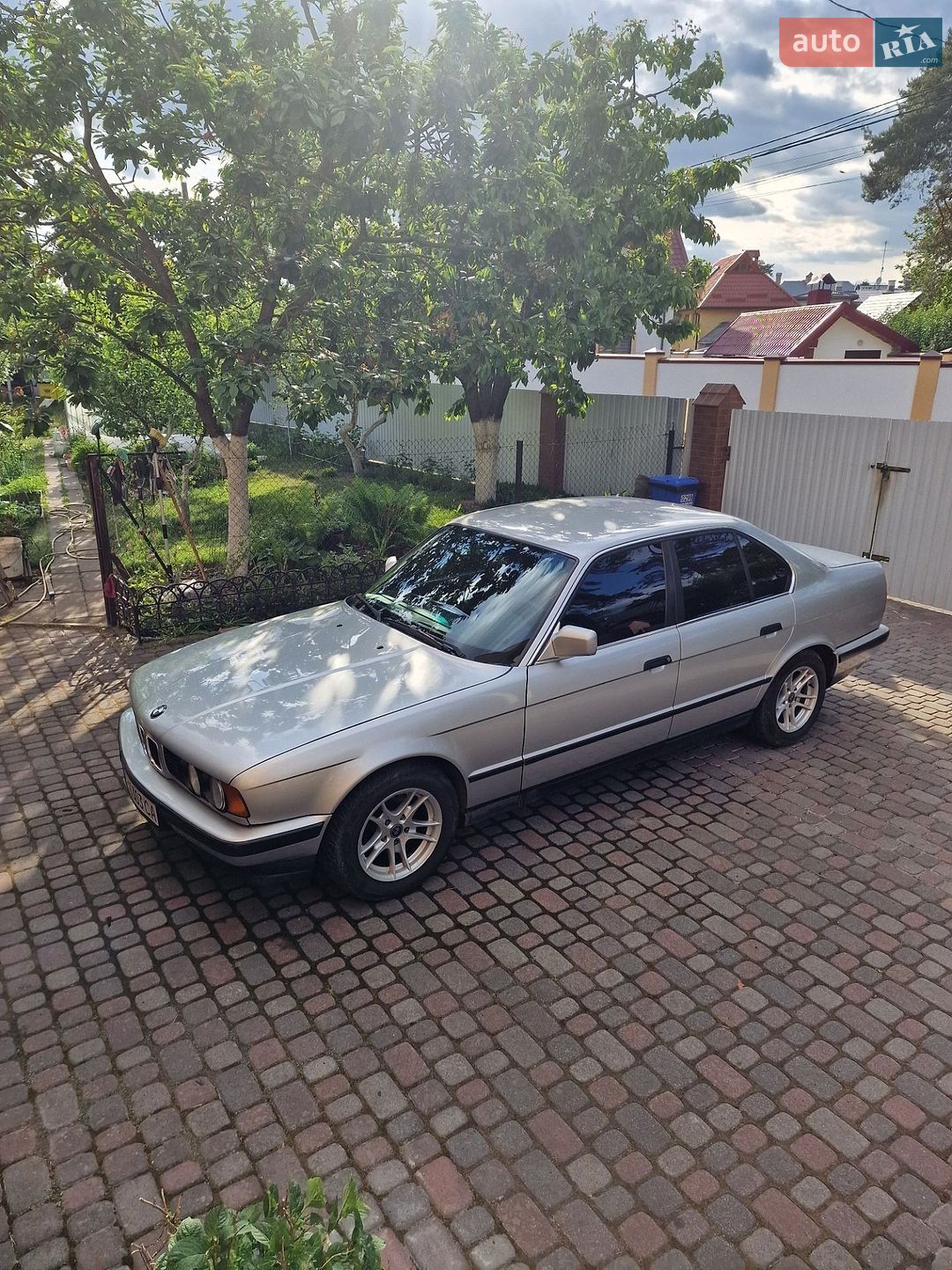 BMW 5 Series 1990 VIN WBAHB51060BD20551 фото оголошення 2 з 25