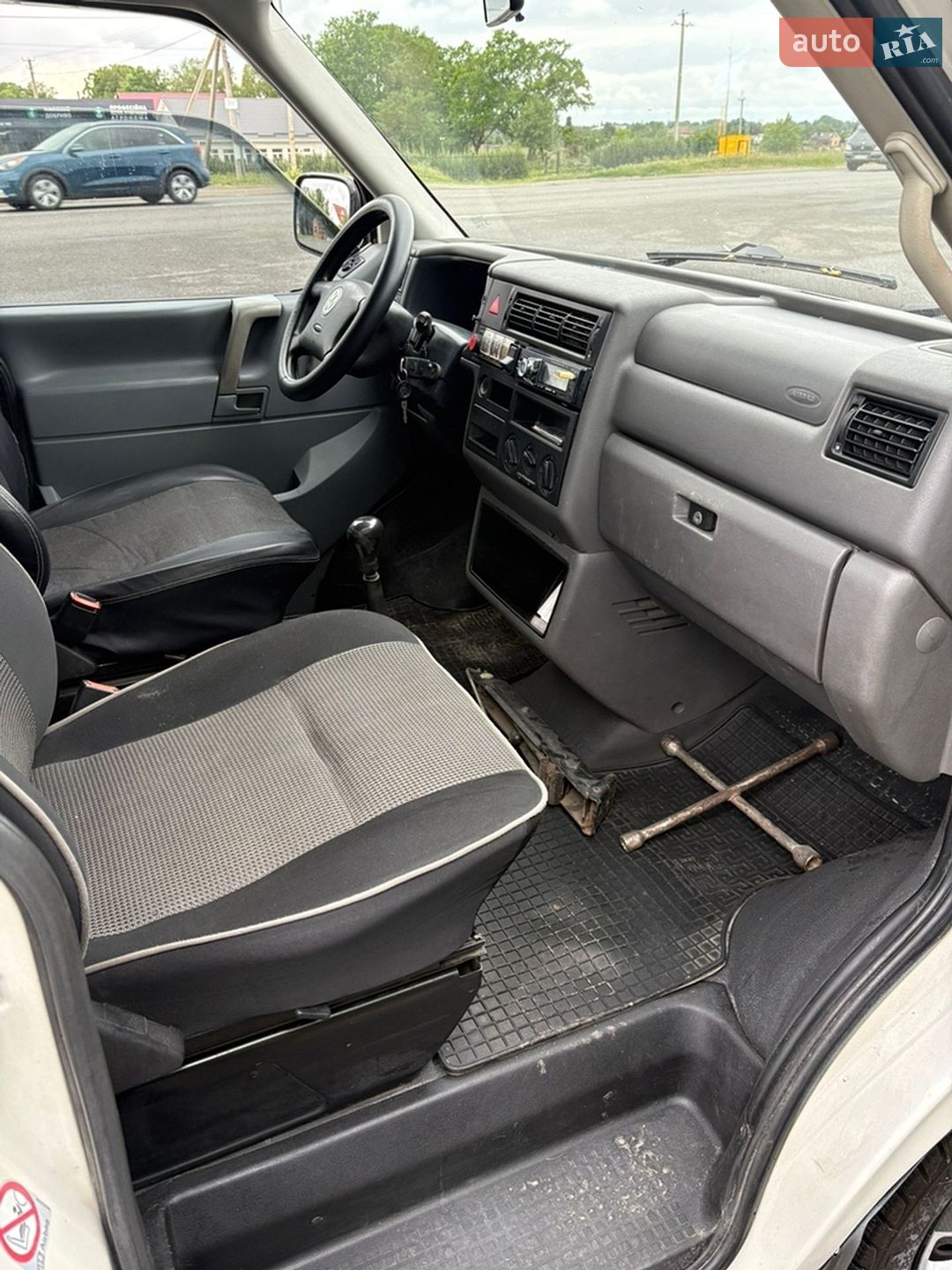 Volkswagen Transporter 2002 VIN WV1ZZZ70Z3H065181 фото оголошення 11 з 14