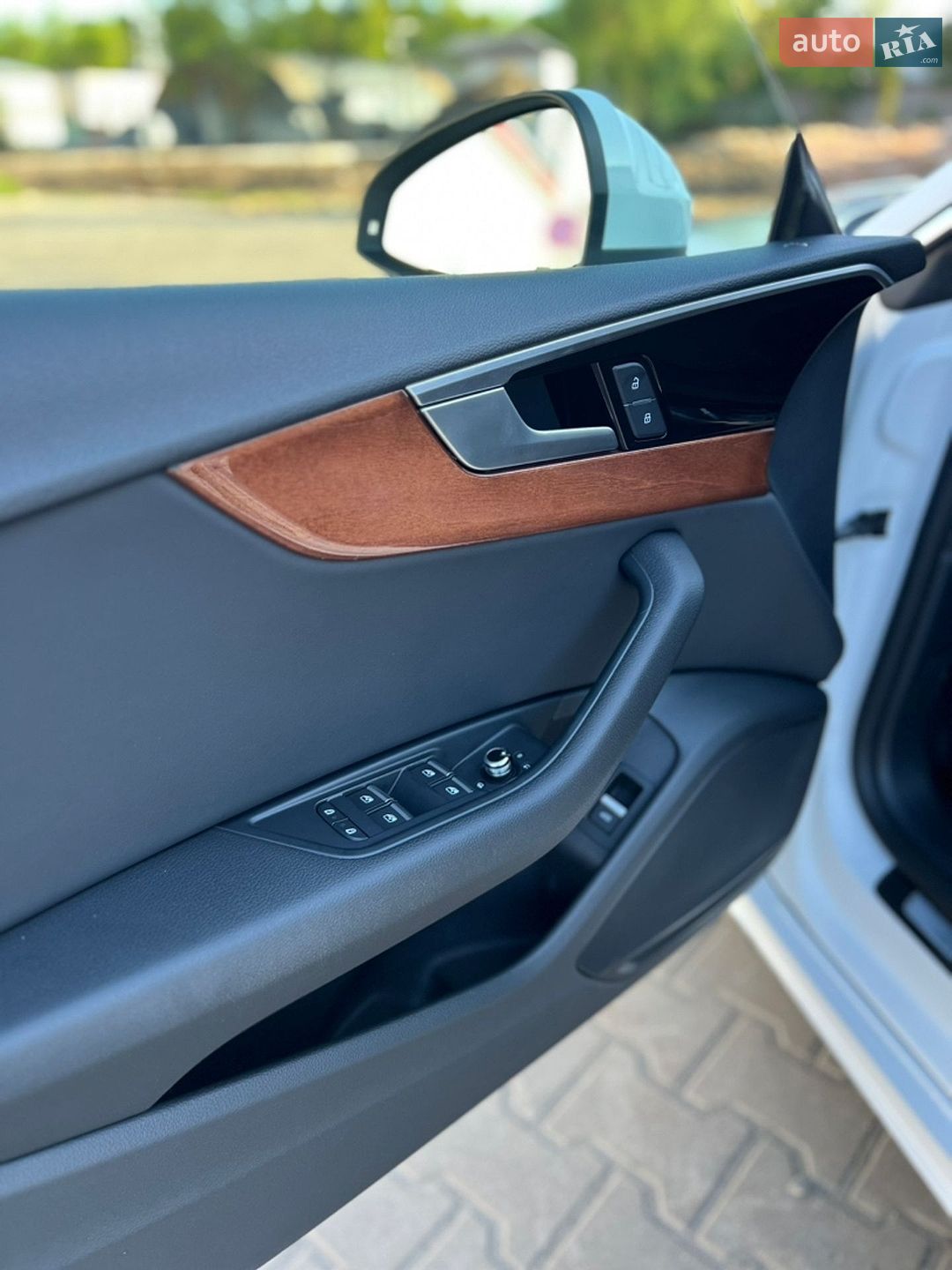 Audi A5 2020 VIN WAUANCF57LA004875 фото оголошення 17 з 26