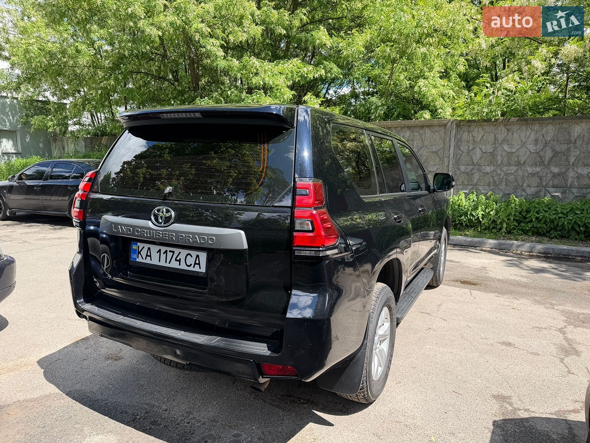 Toyota Land Cruiser Prado 2018 VIN JTEBX3FJX0K299468 фото оголошення 4 з 14