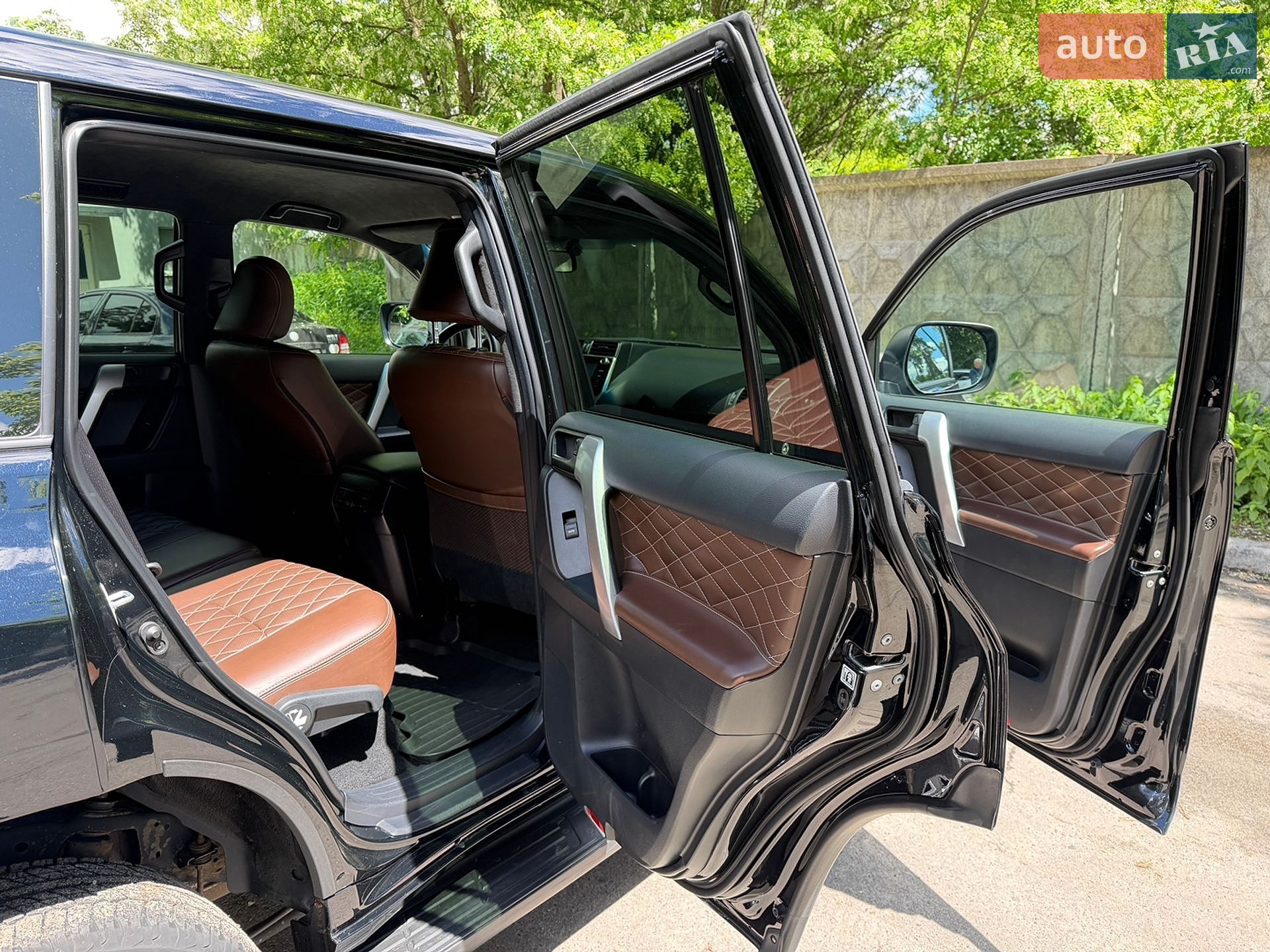 Toyota Land Cruiser Prado 2018 VIN JTEBX3FJX0K299468 фото оголошення 7 з 14