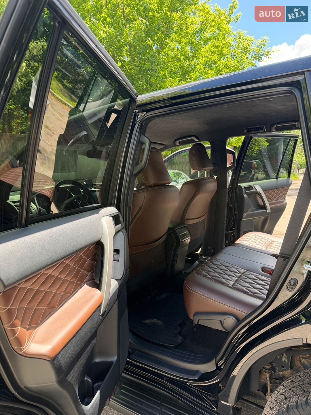 Toyota Land Cruiser Prado 2018 VIN JTEBX3FJX0K299468 фото оголошення 9 з 14