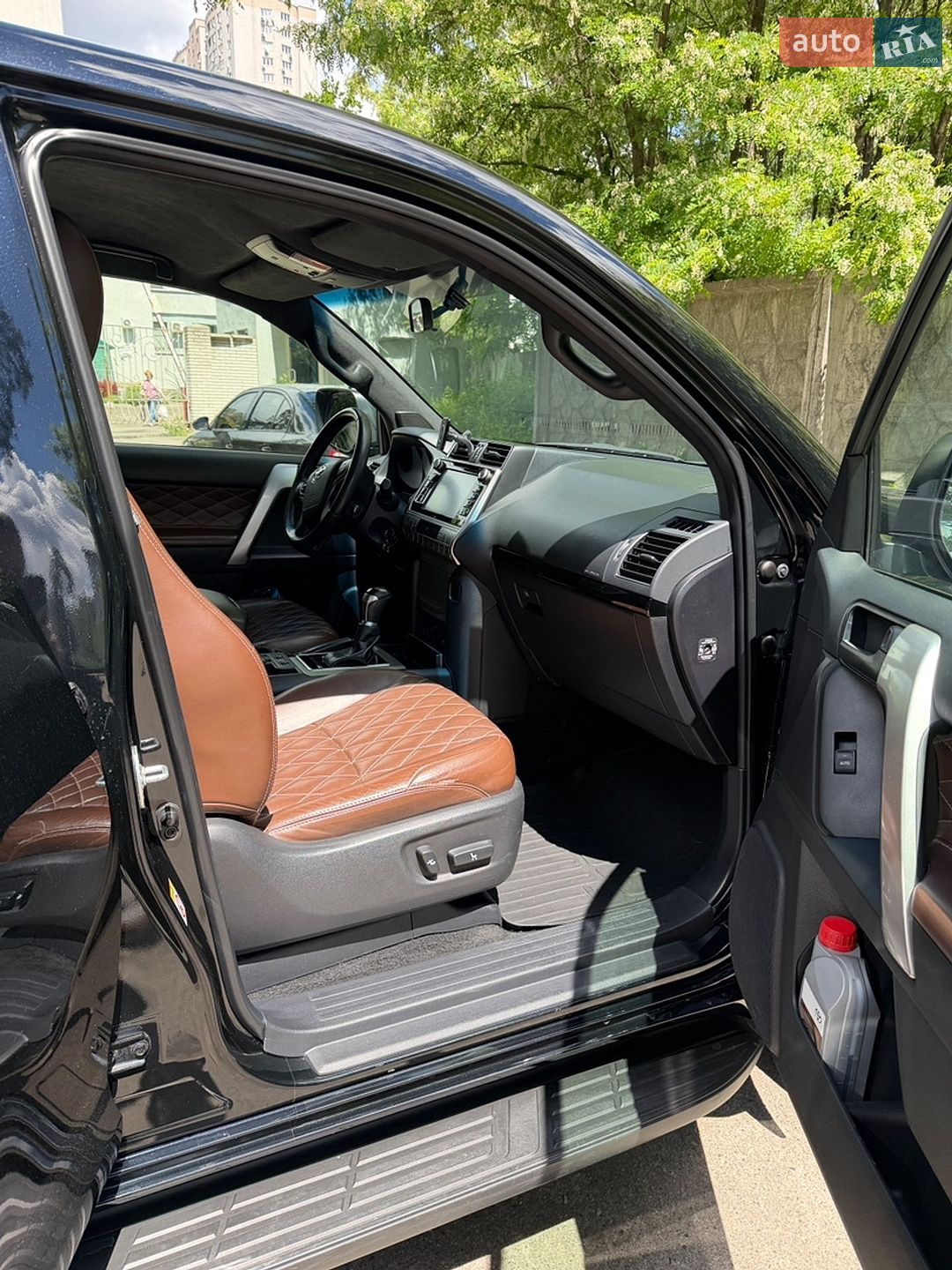 Toyota Land Cruiser Prado 2018 VIN JTEBX3FJX0K299468 фото оголошення 6 з 14