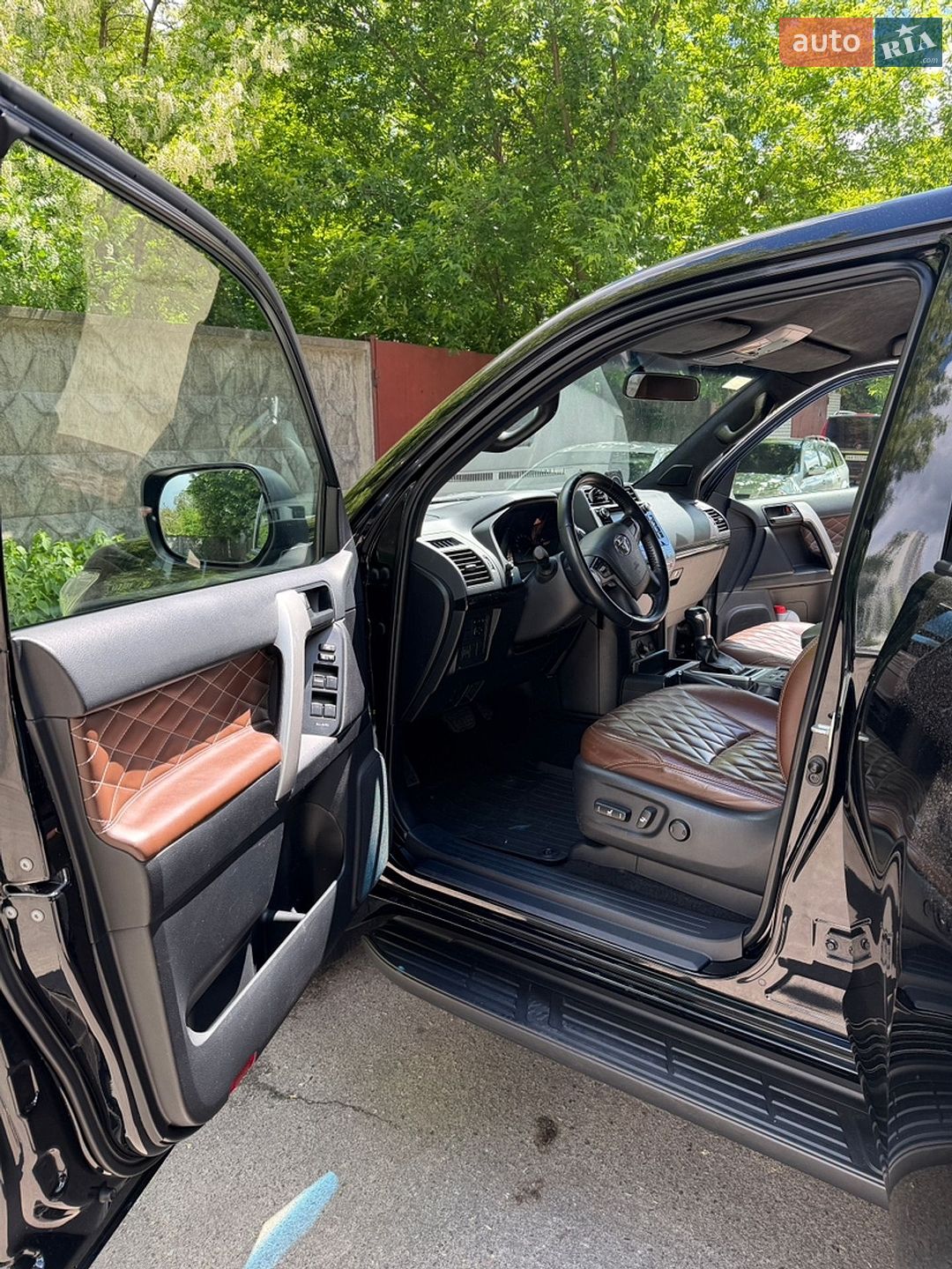 Toyota Land Cruiser Prado 2018 VIN JTEBX3FJX0K299468 фото оголошення 10 з 14