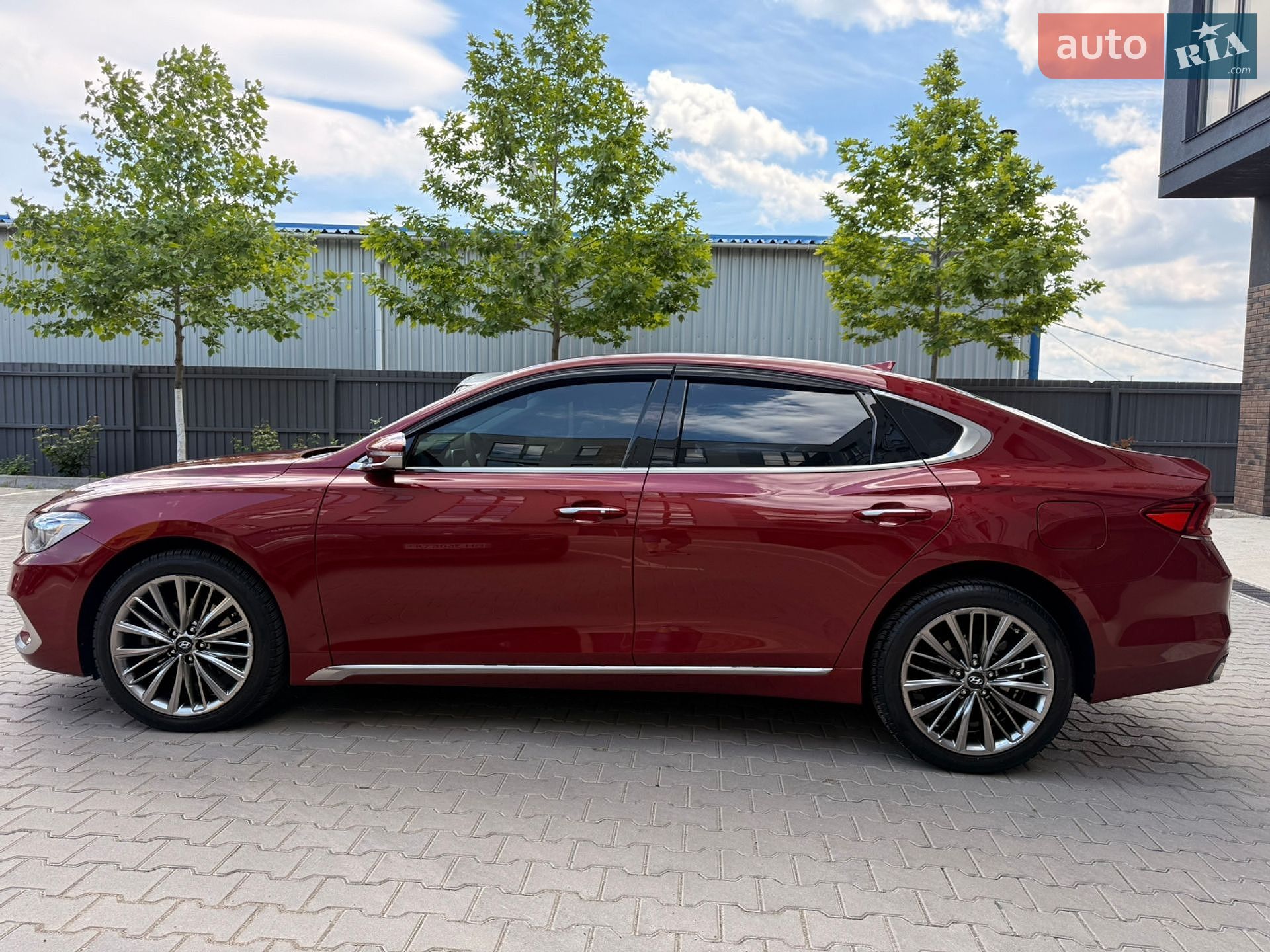 Hyundai Grandeur 2017 VIN KMHF441RBJA071218 фото оголошення 10 з 22