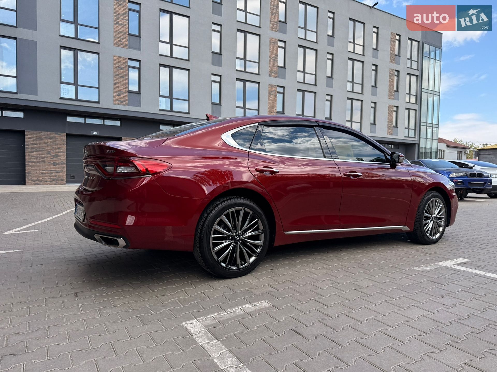 Hyundai Grandeur 2017 VIN KMHF441RBJA071218 фото оголошення 12 з 22