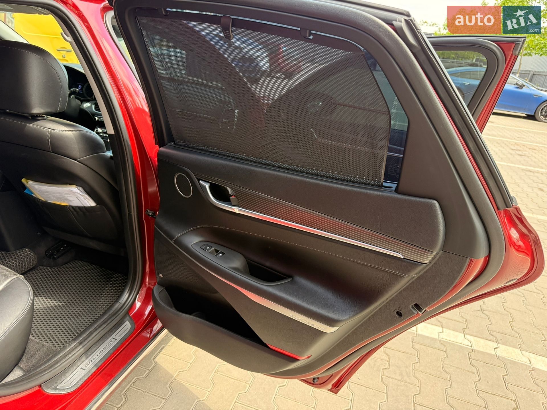 Hyundai Grandeur 2017 VIN KMHF441RBJA071218 фото оголошення 18 з 22